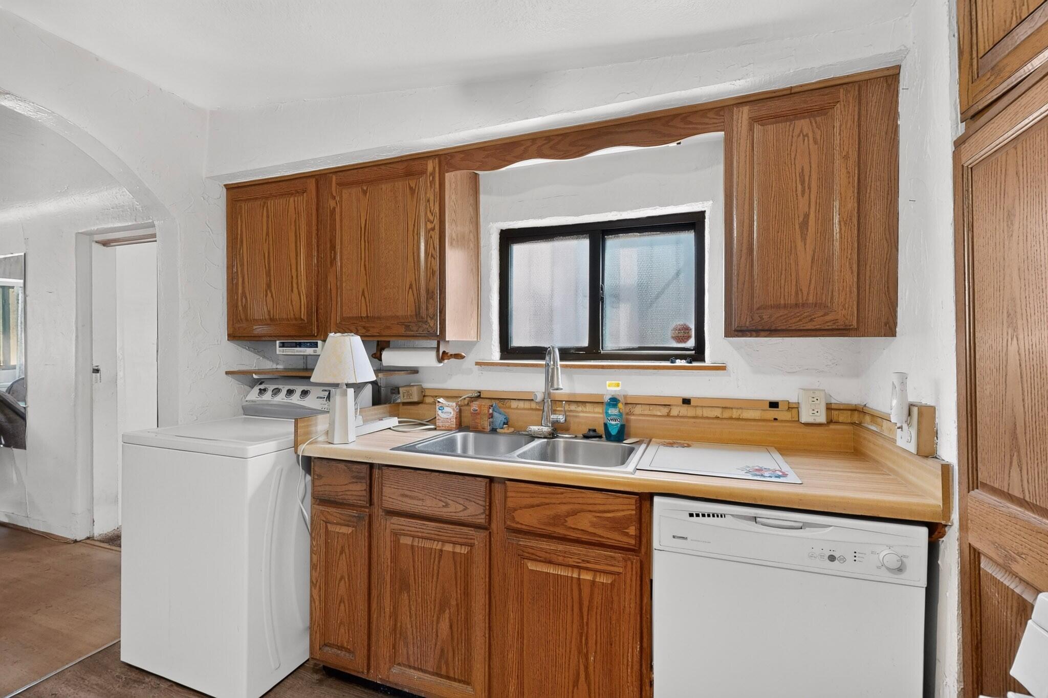 Photo 13 — 406 Smith Avenue SE