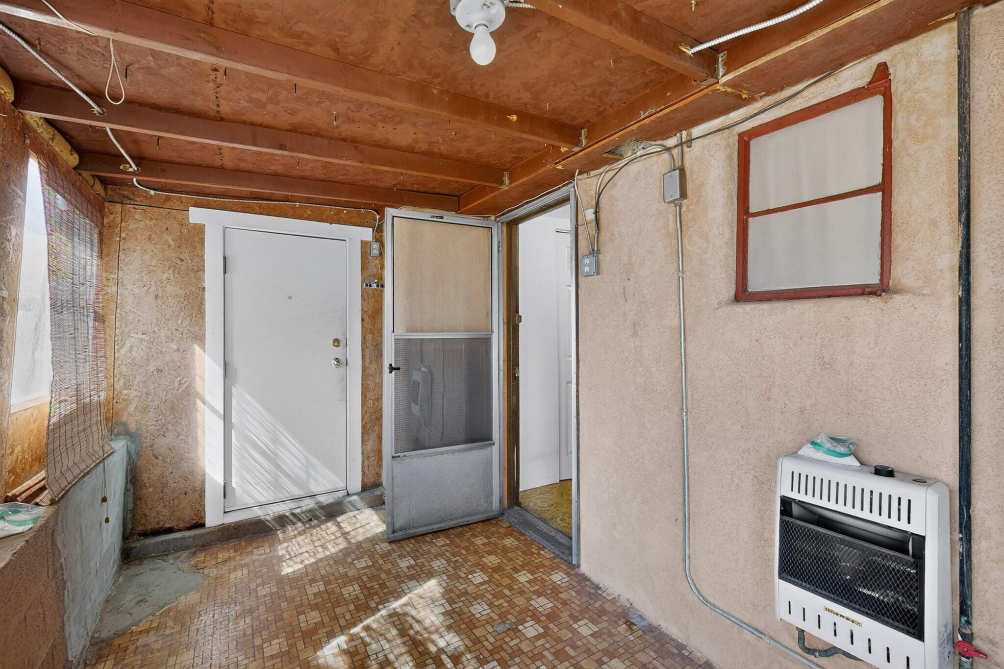 Photo 4 — 406 Smith Avenue SE