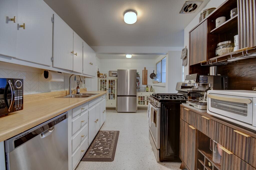 Photo 13 — 1743 Van Court SW