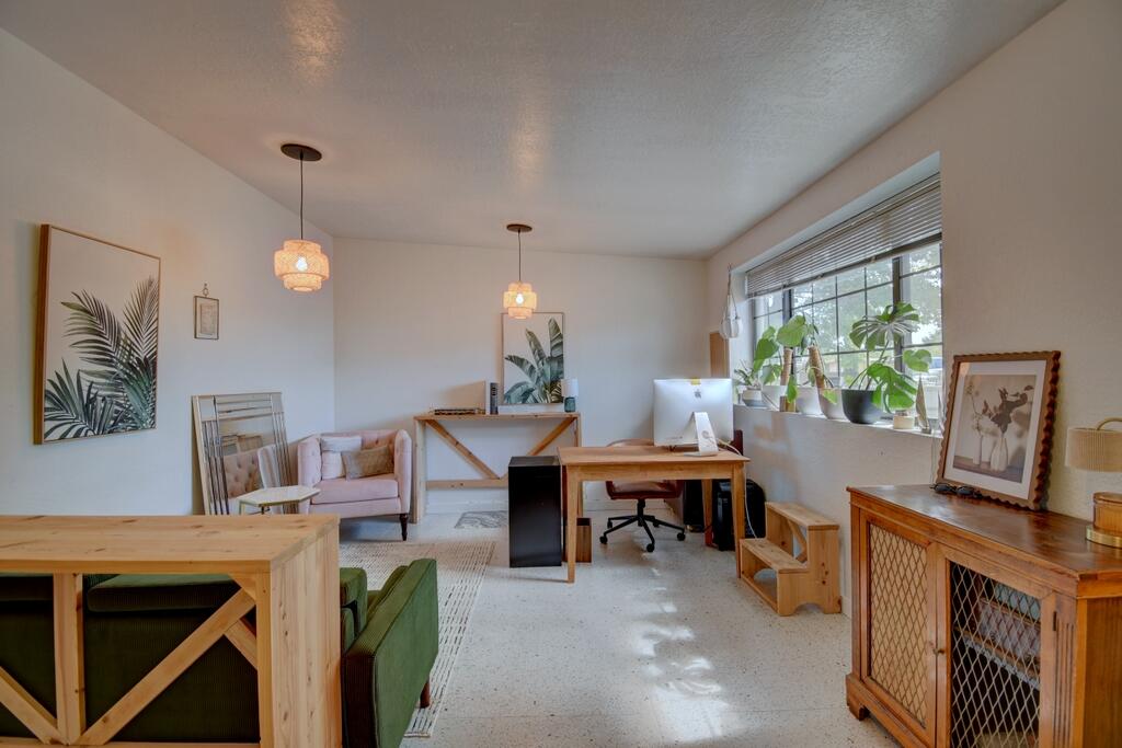 Photo 7 — 1743 Van Court SW