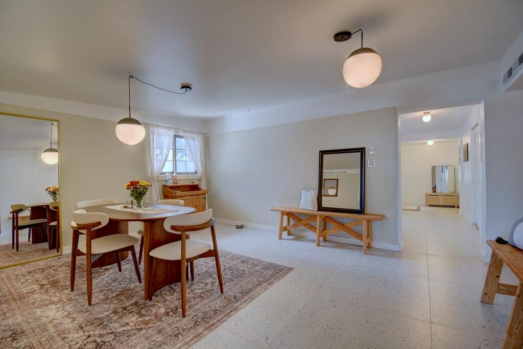 Photo 8 — 1743 Van Court SW