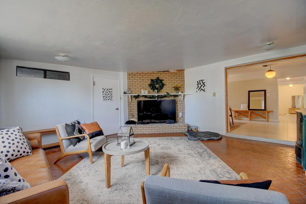 Photo 11 — 1743 Van Court SW