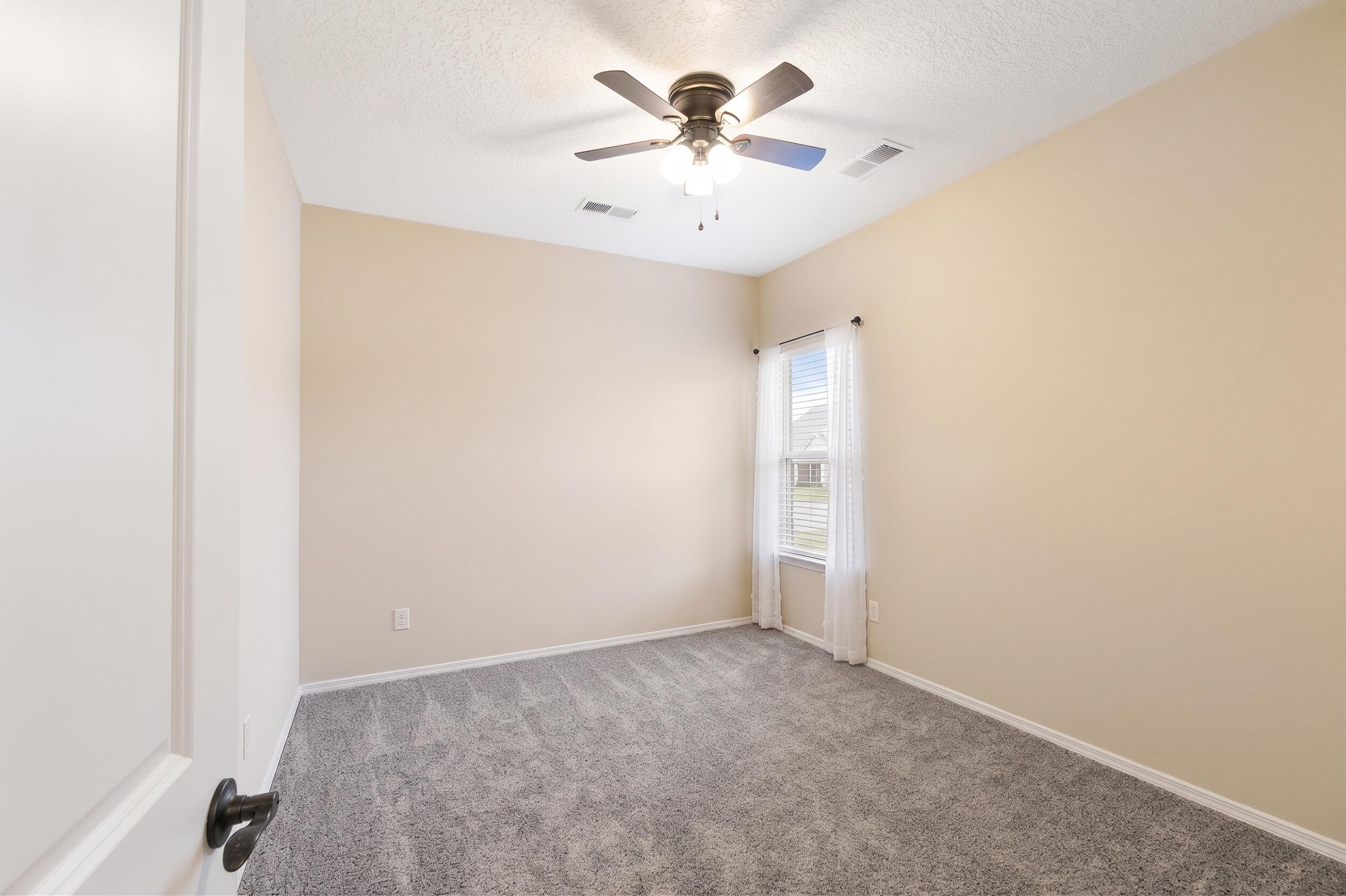 Photo 9 — 900 Firewheel Avenue SW