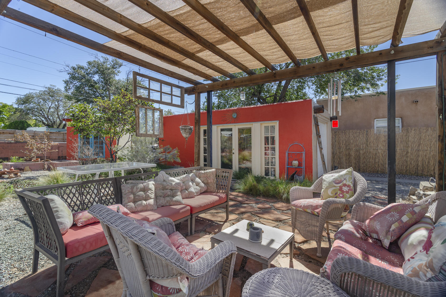 Photo 6 — 312 Carlisle Boulevard NE