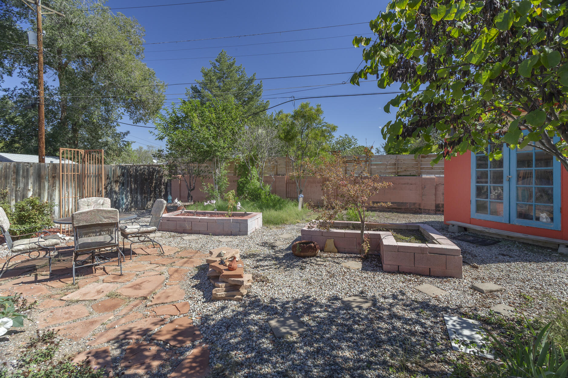 Photo 4 — 312 Carlisle Boulevard NE