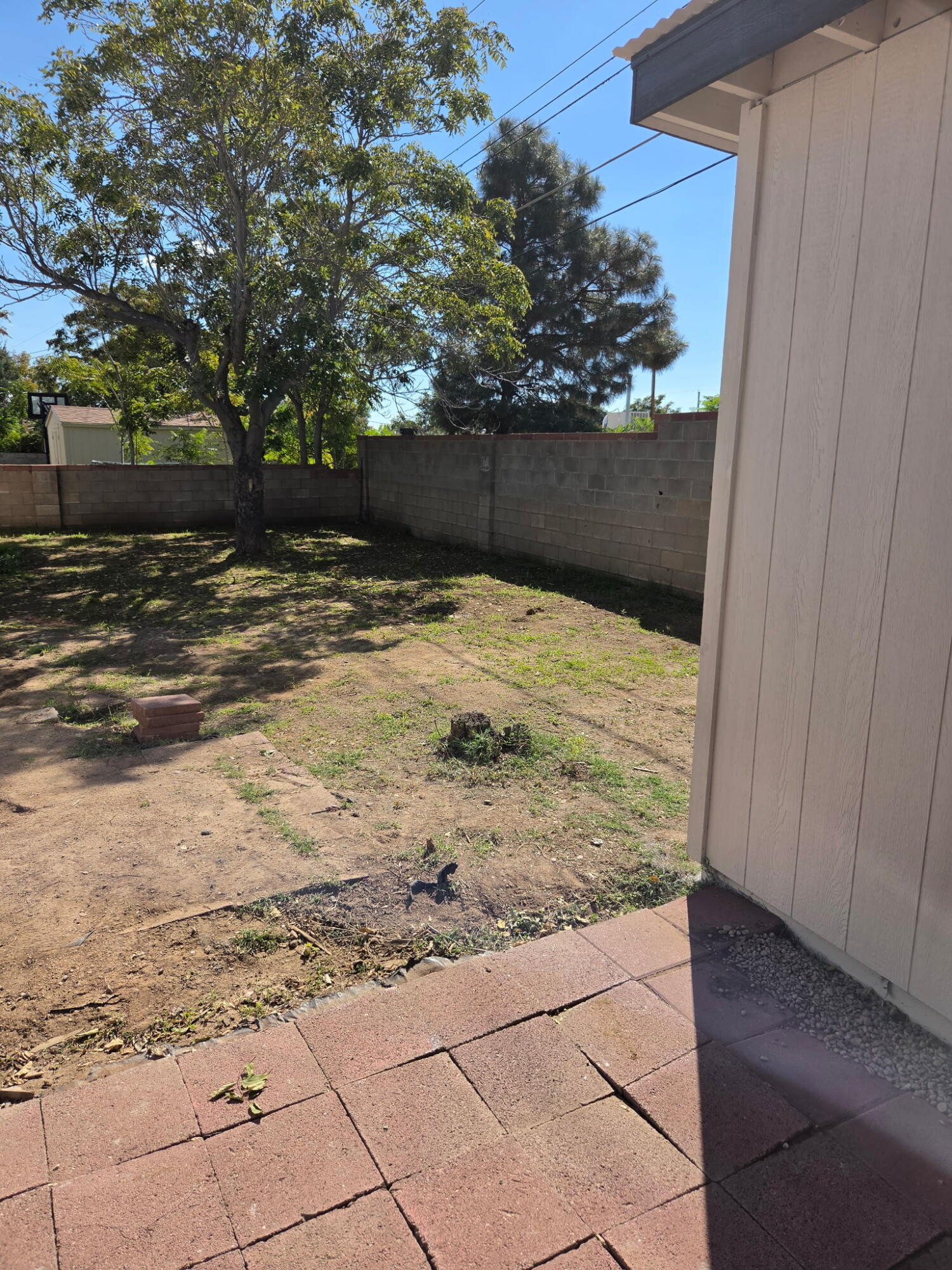 Photo 2 — 1705 Utah Street NE