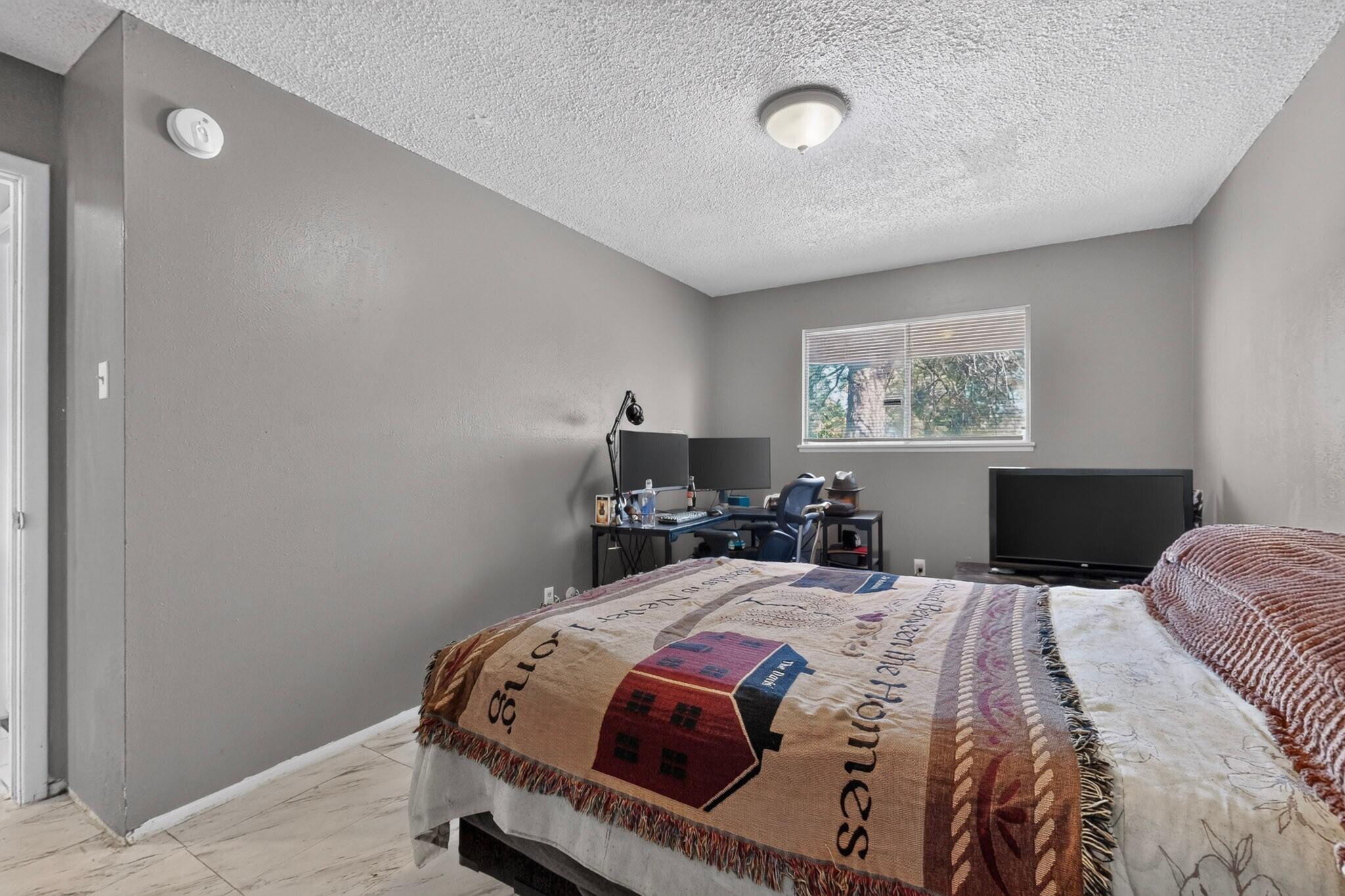 Photo 17 — 10125 Furman Court NW
