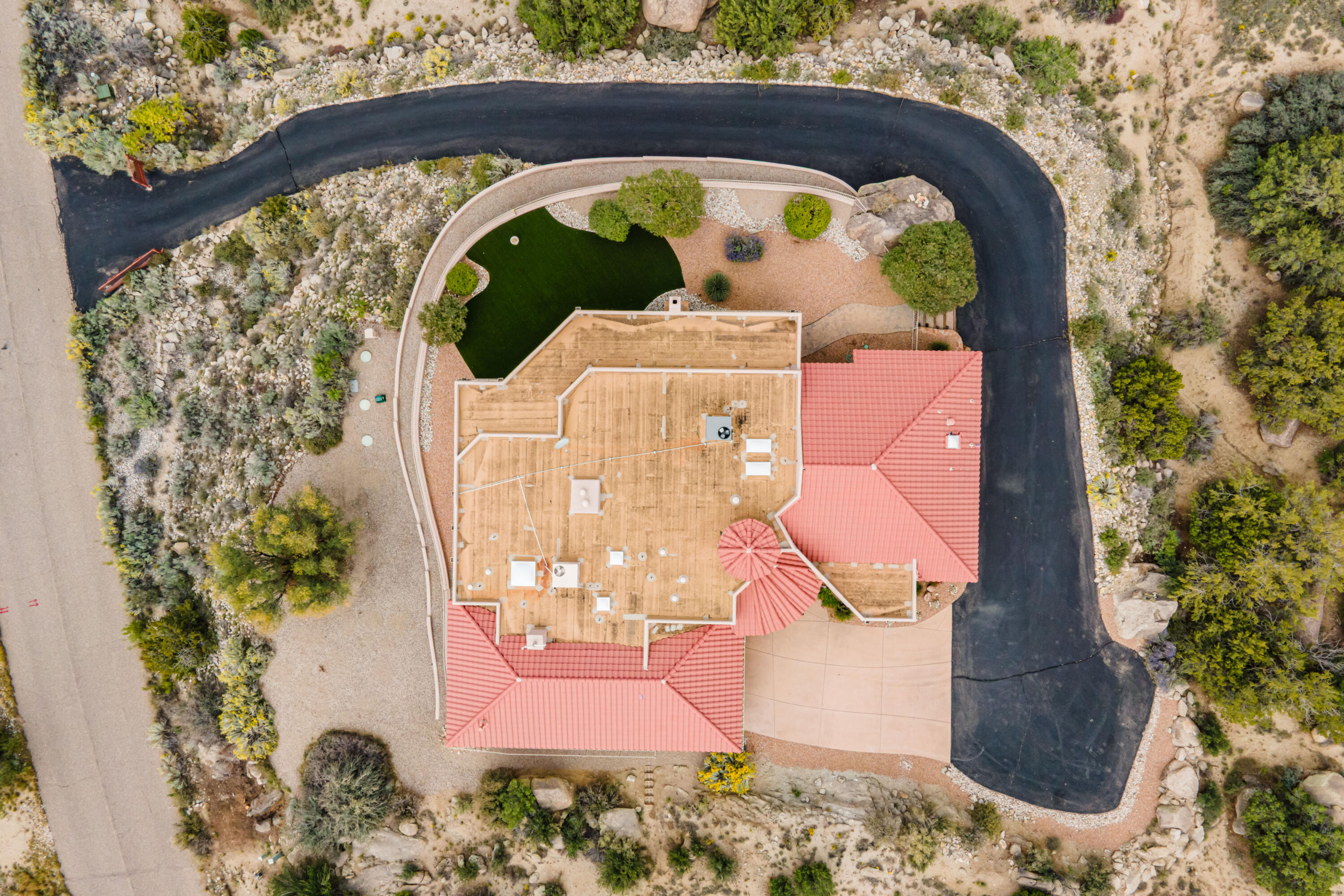 Photo 4 — 26 Desert Sky Road SE
