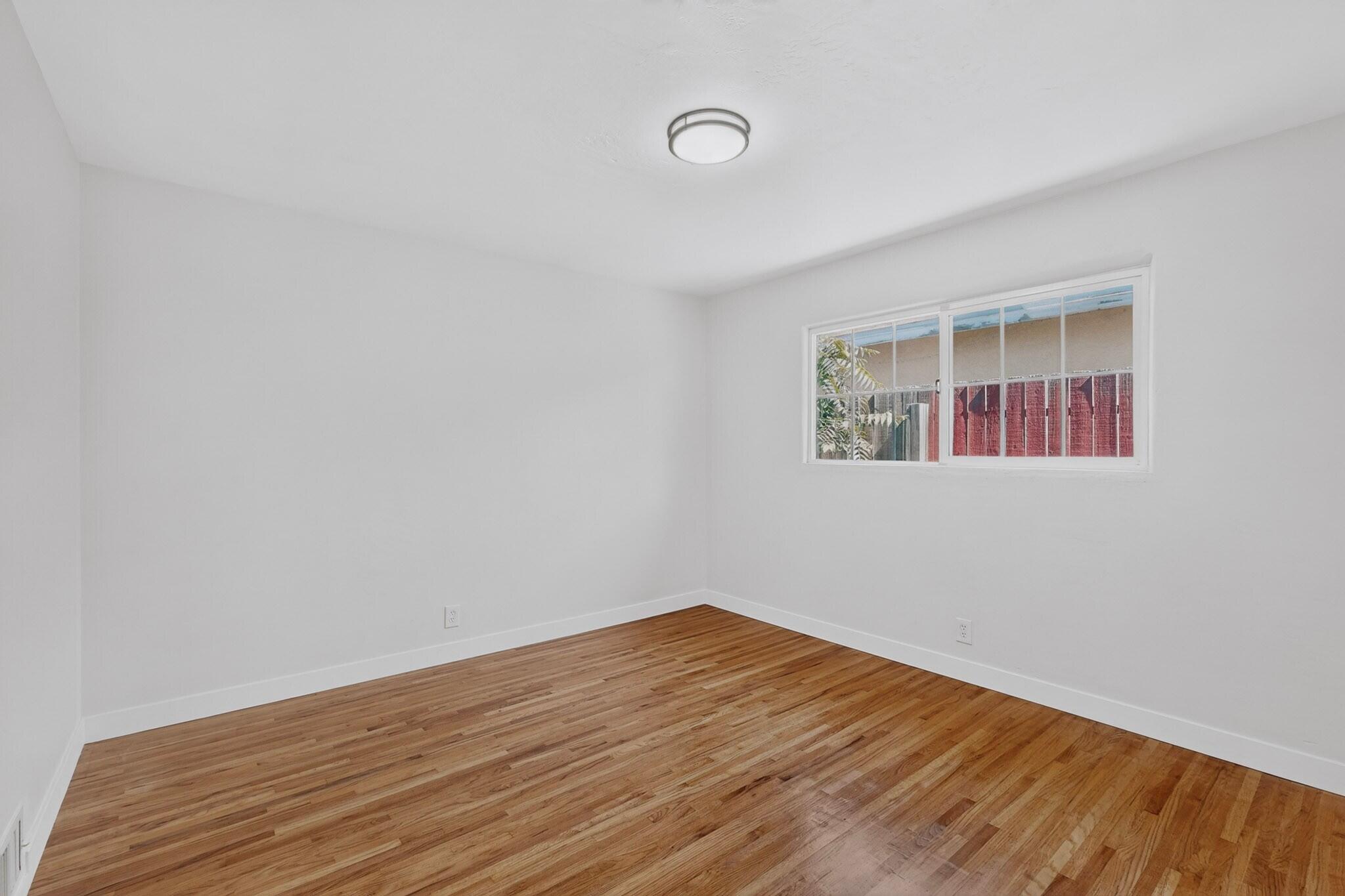 Photo 6 — 4016 Ponderosa Avenue NE