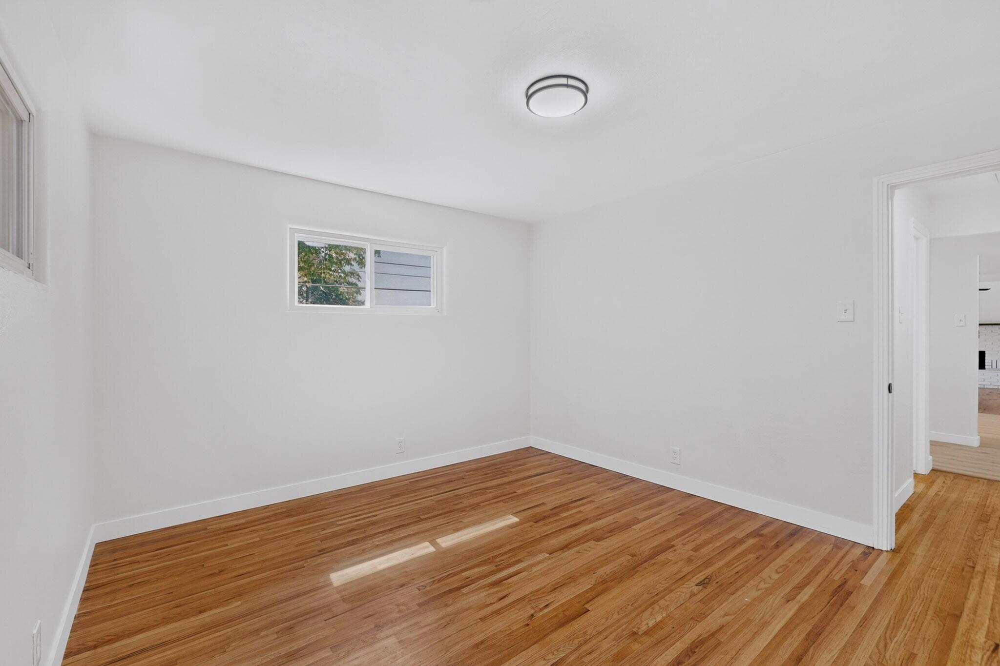 Photo 13 — 4016 Ponderosa Avenue NE