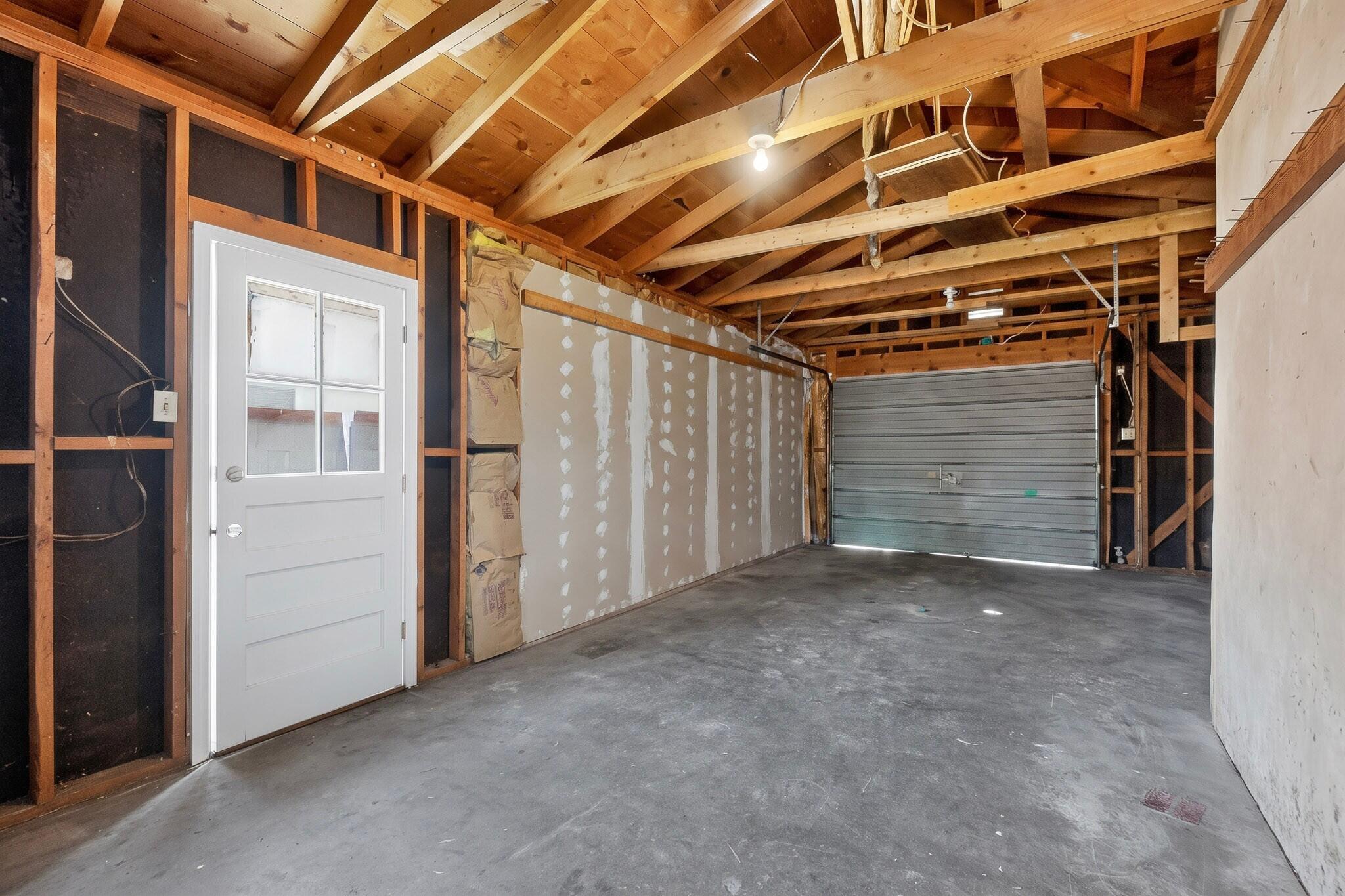 Photo 16 — 4016 Ponderosa Avenue NE