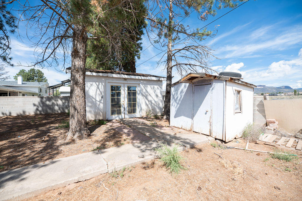 Photo 9 — 1721 Encino Avenue