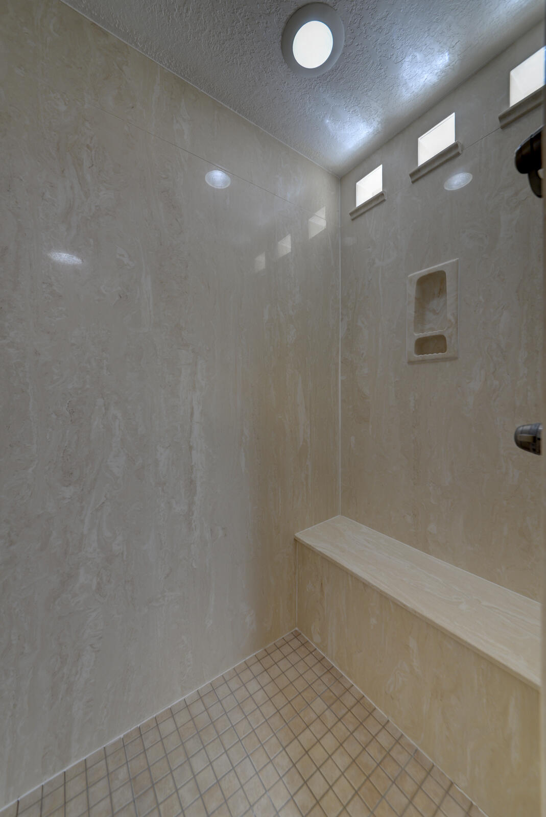Photo 13 — 11012 Opalo Drive NW