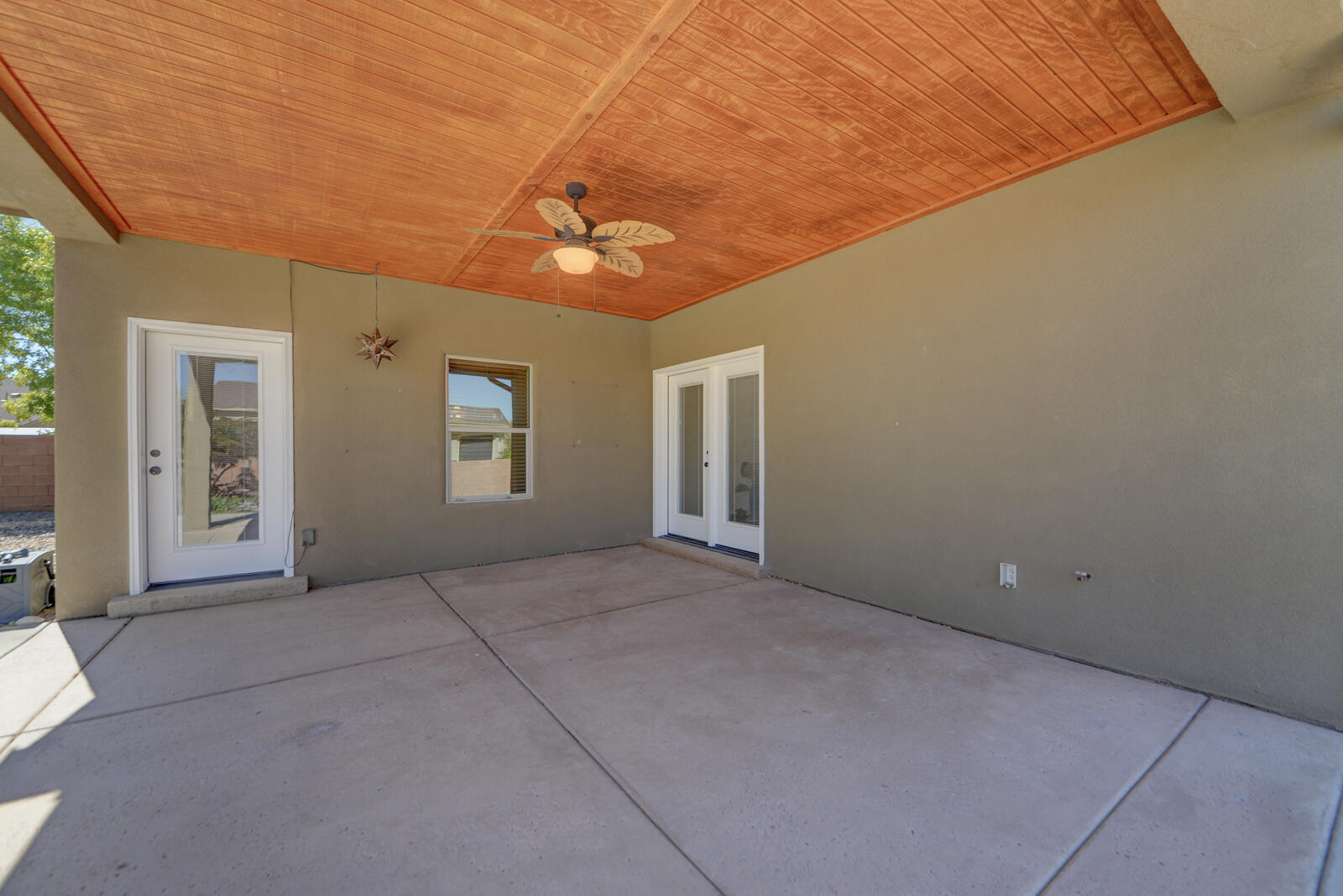 Photo 19 — 11012 Opalo Drive NW