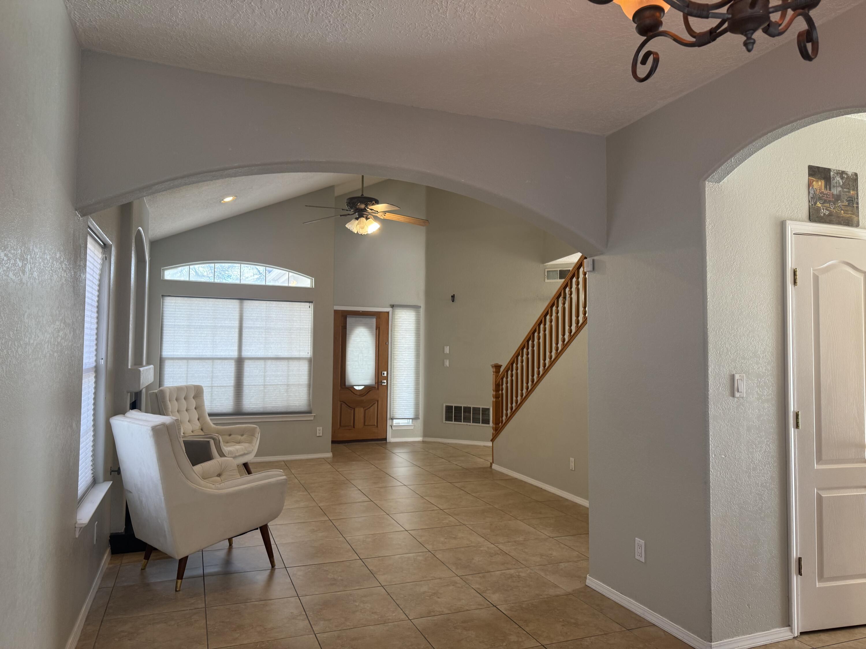 Photo 13 — 8808 Vallejo Place NE