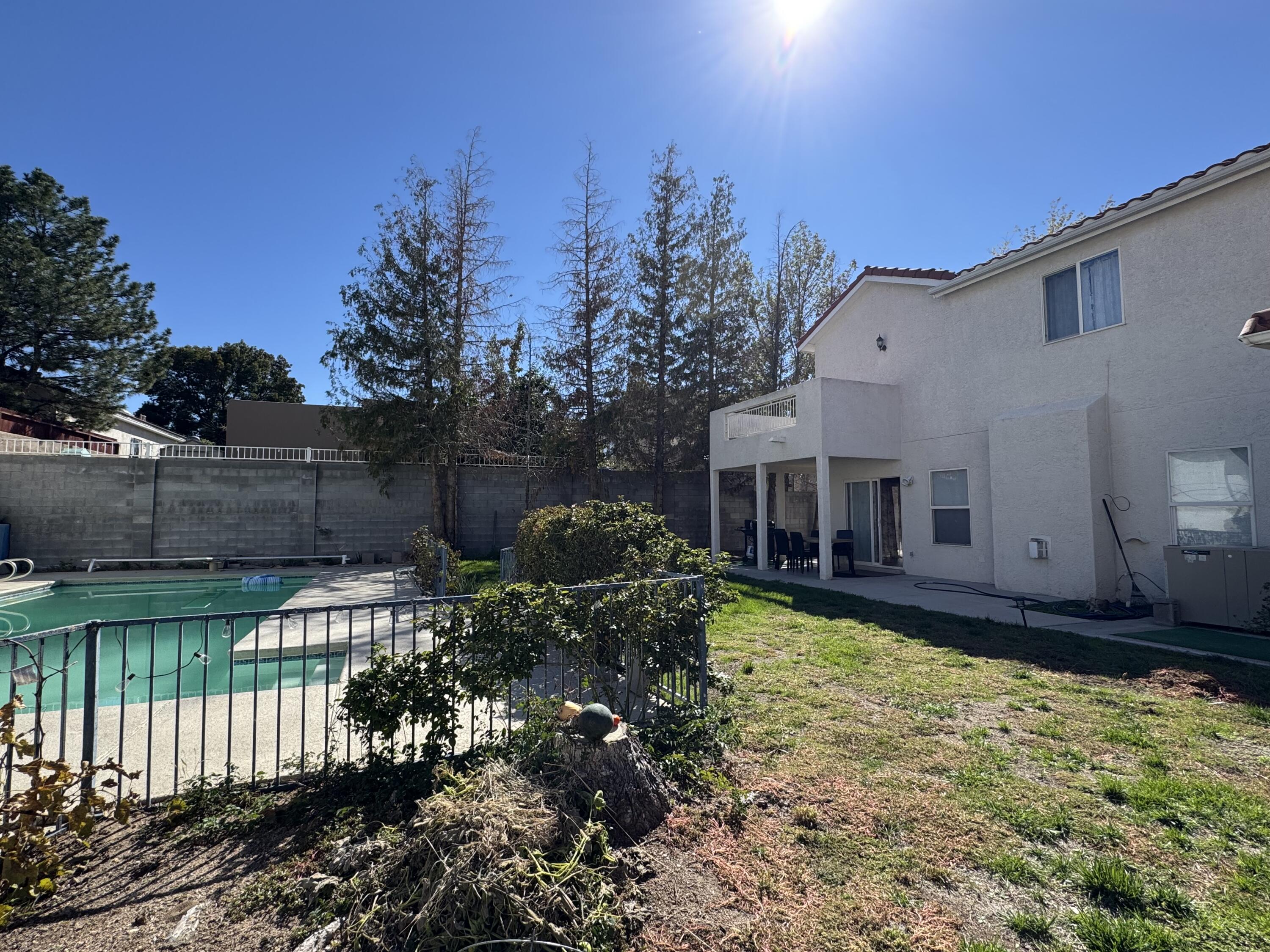 Photo 11 — 8808 Vallejo Place NE