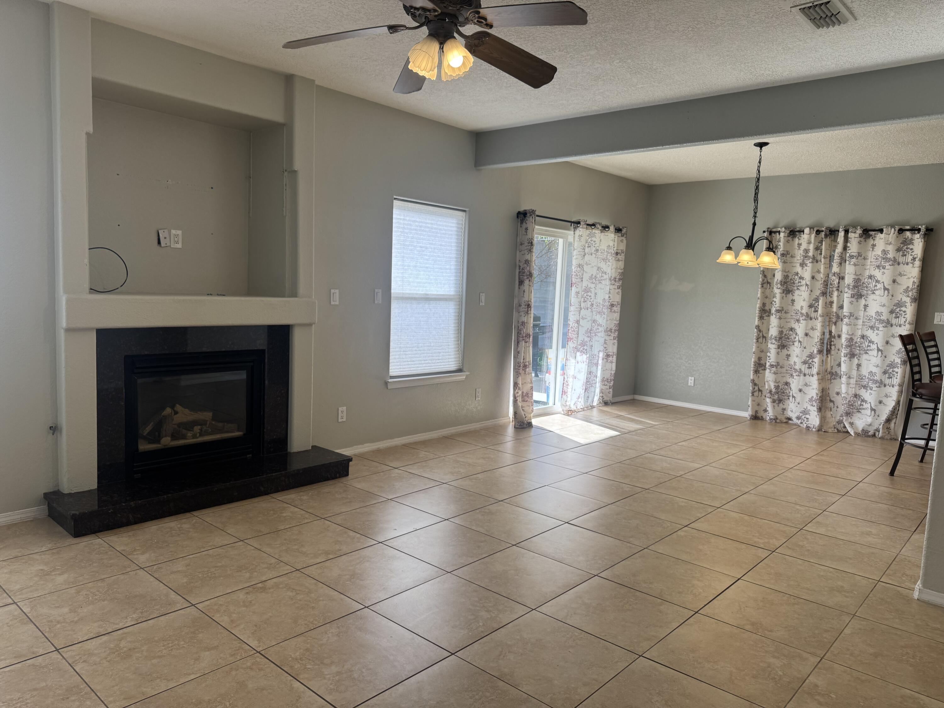 Photo 15 — 8808 Vallejo Place NE