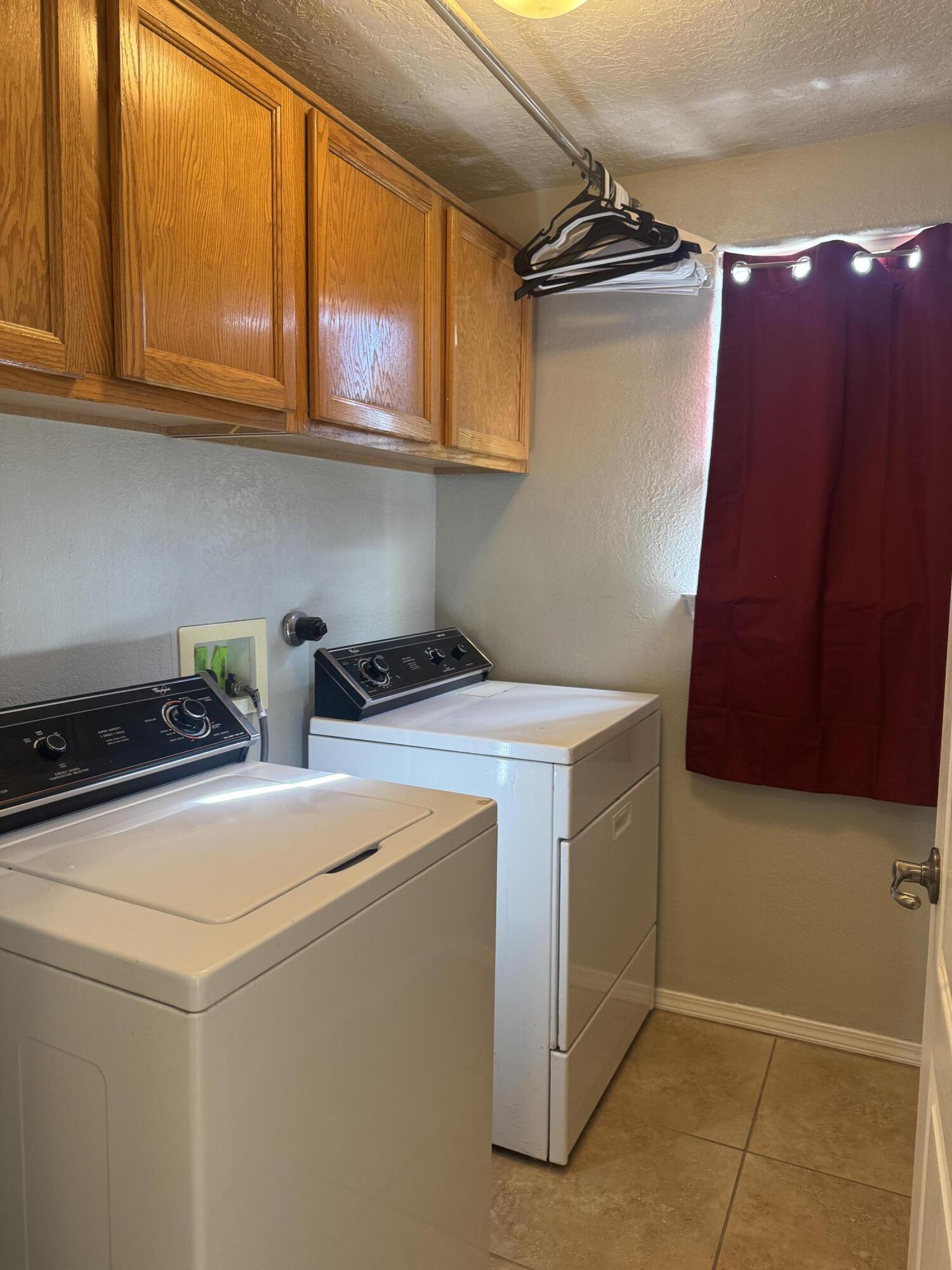 Photo 18 — 8808 Vallejo Place NE
