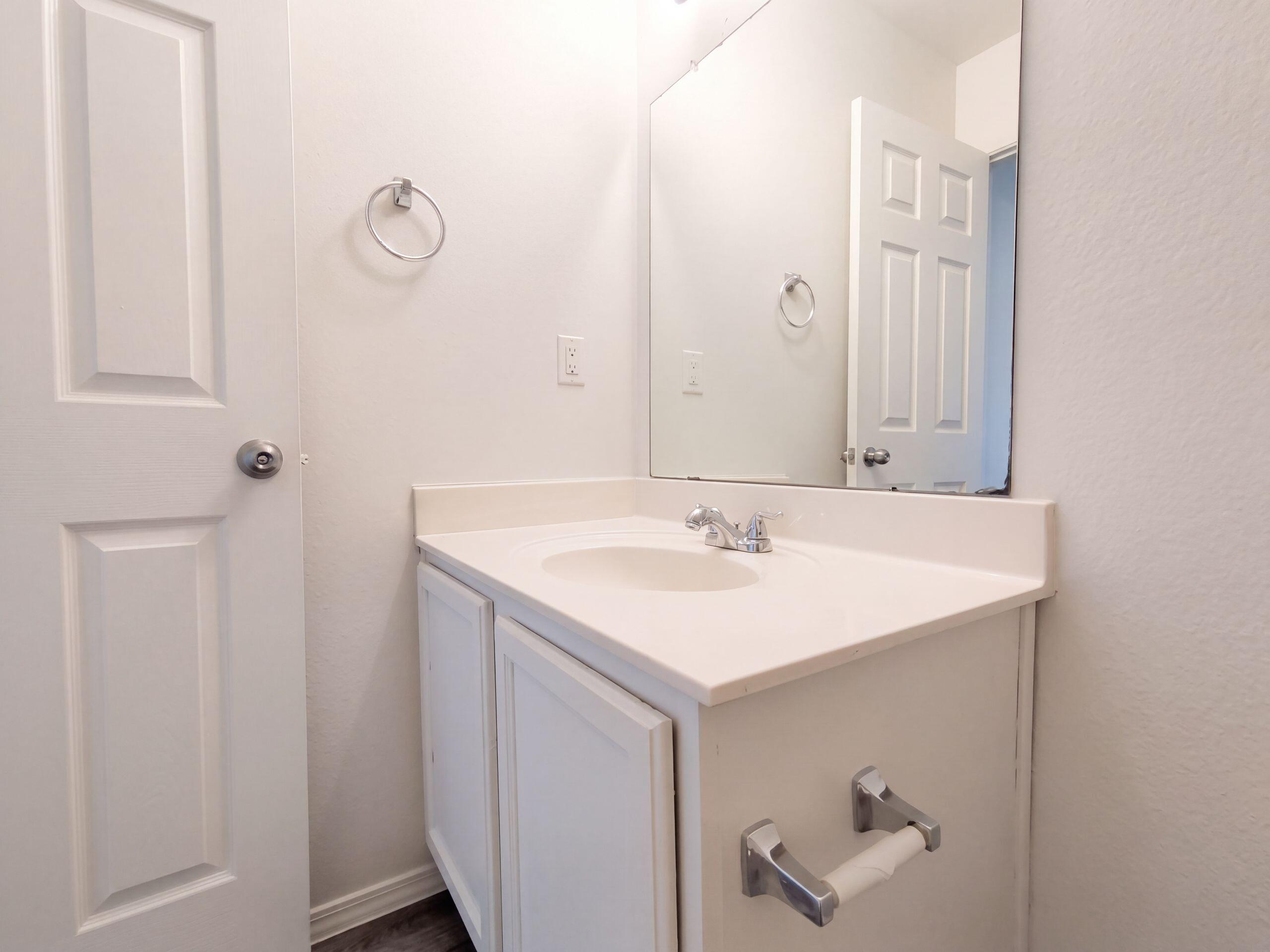 Photo 3 — 6608 Mountain Hawk Loop NE