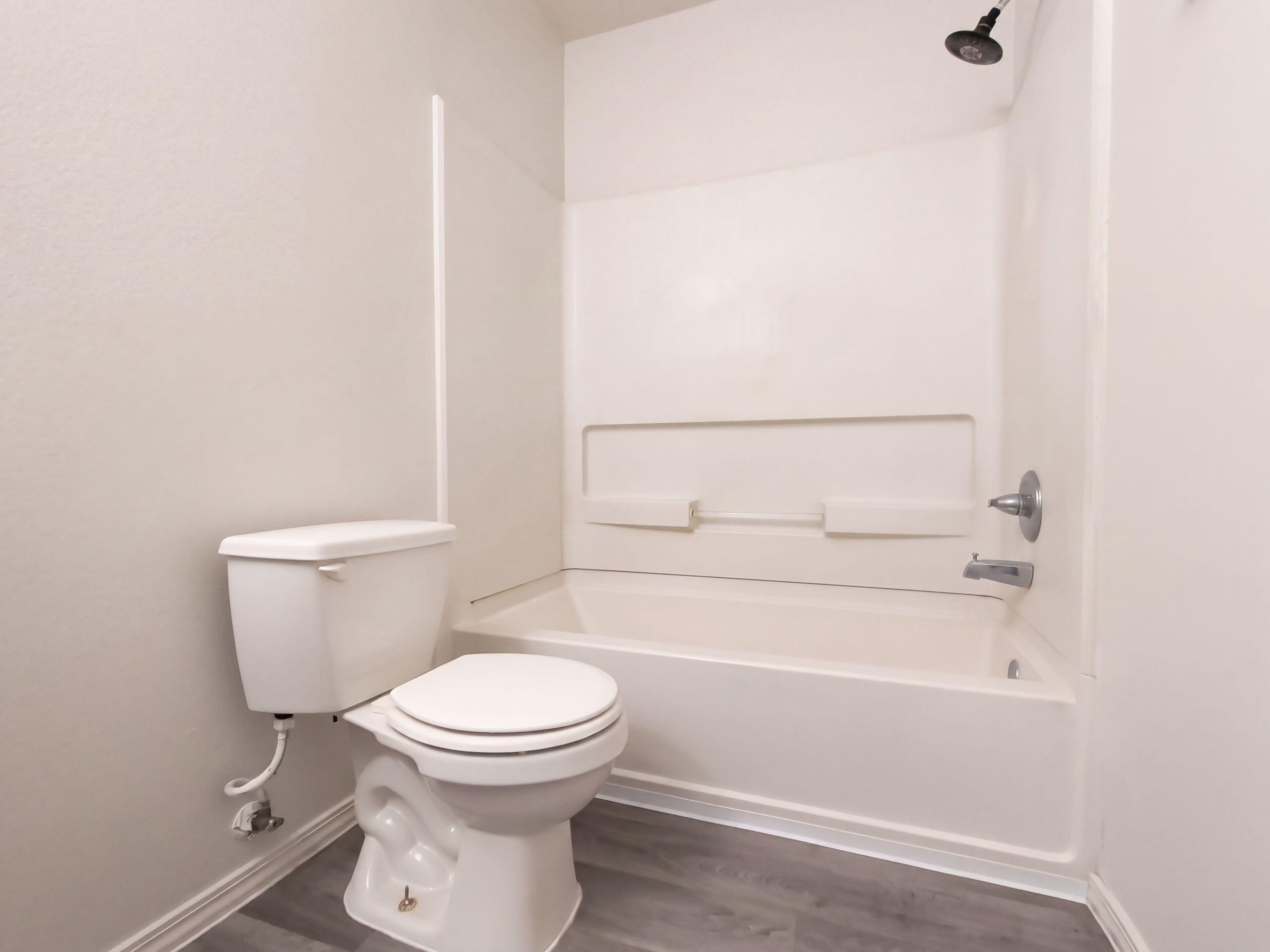 Photo 4 — 6608 Mountain Hawk Loop NE