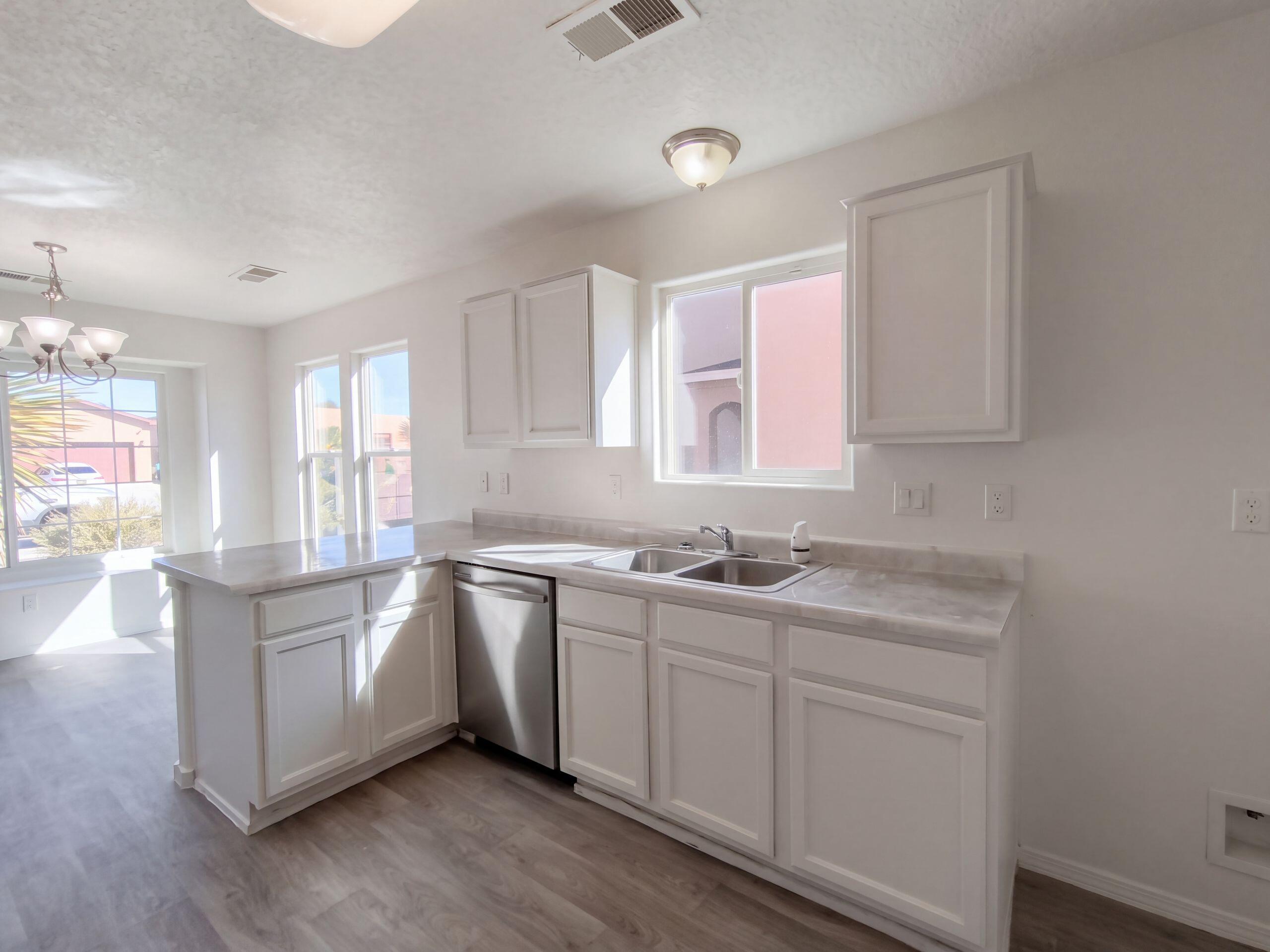 Photo 18 — 6608 Mountain Hawk Loop NE