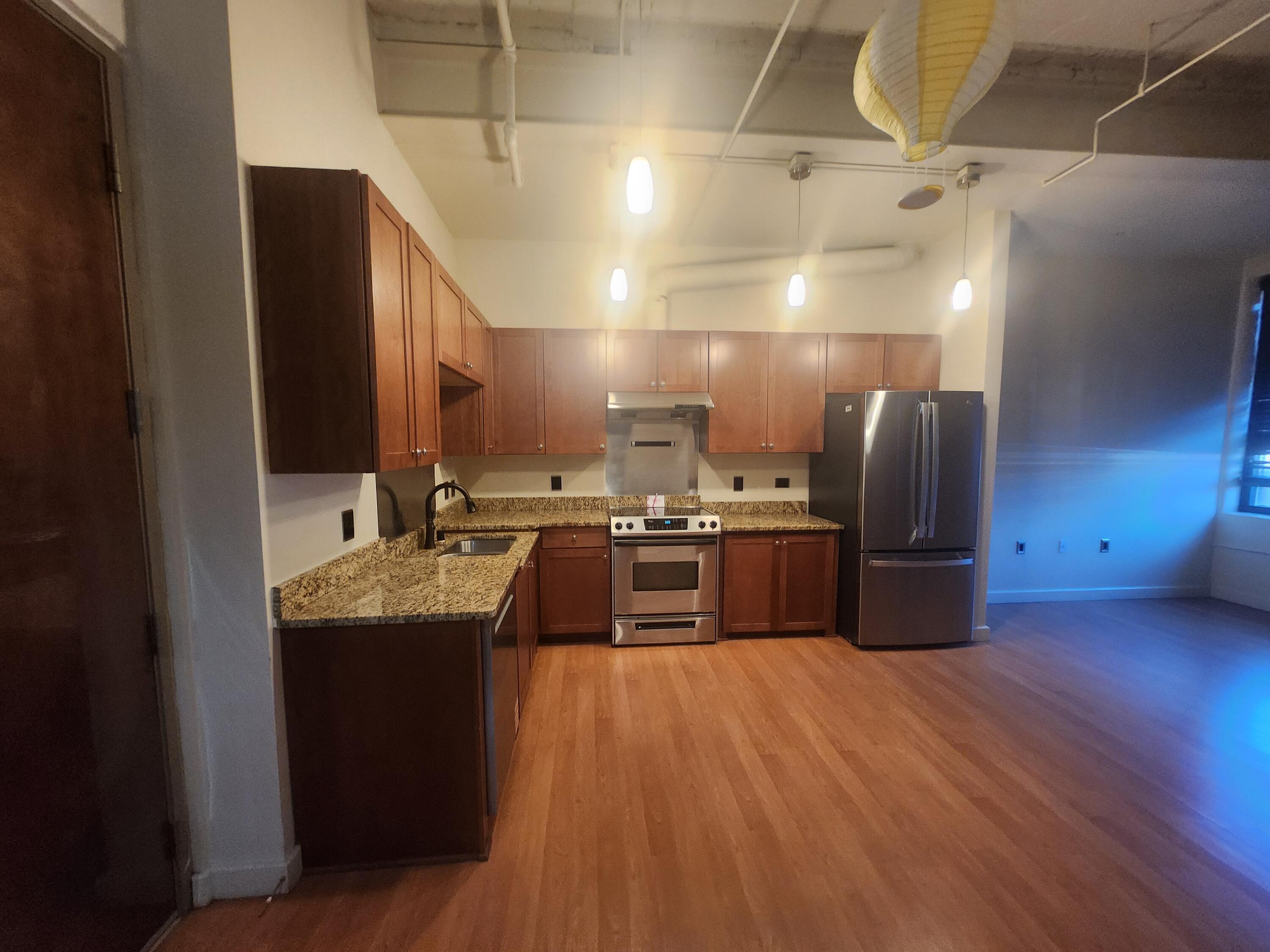 Photo 2 — 1503 Central Avenue NW # D105