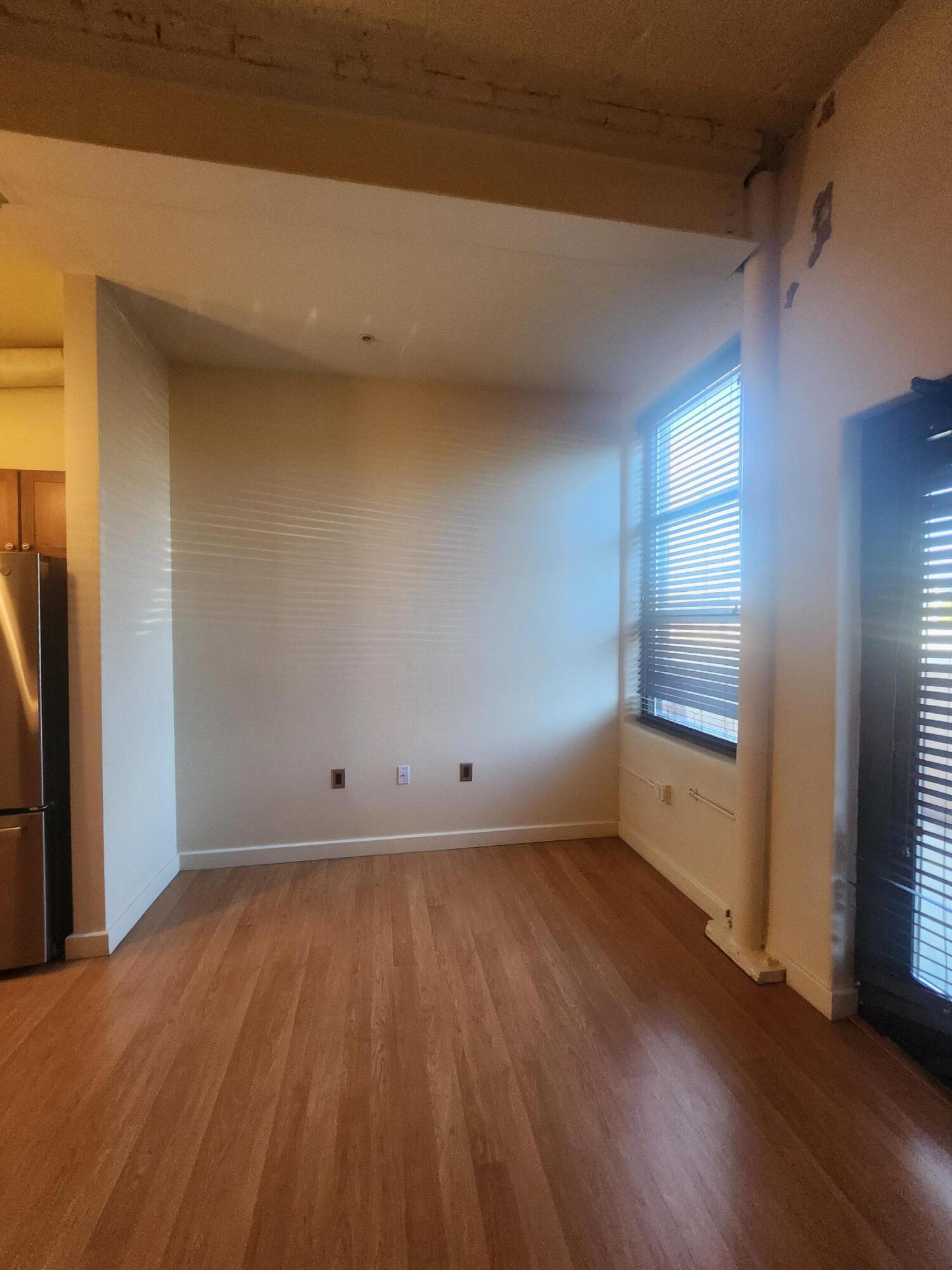 Photo 4 — 1503 Central Avenue NW # D105
