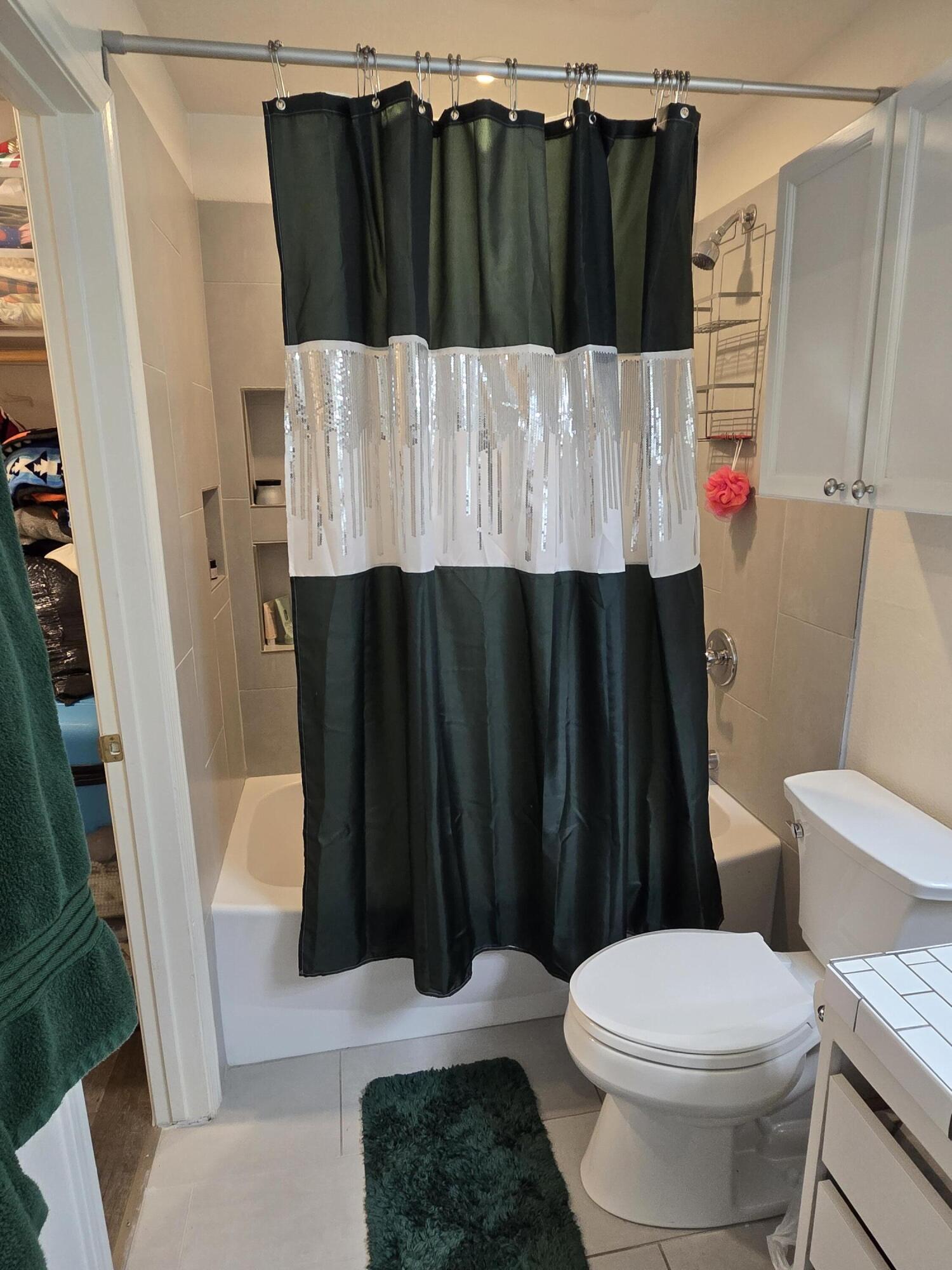 Photo 9 — 3829 Montgomery Boulevard NE 323