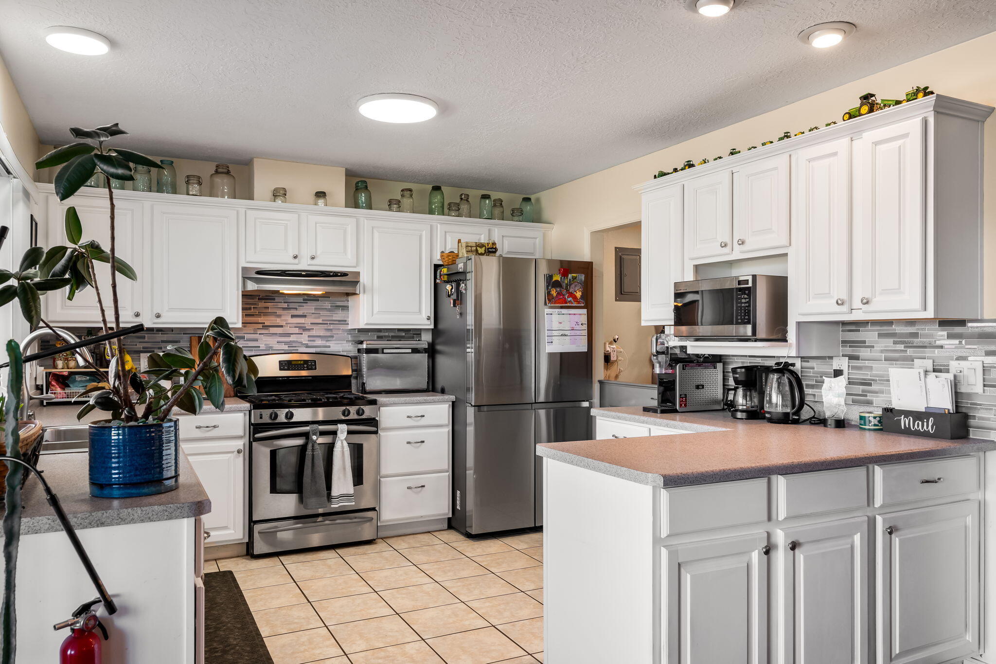 Photo 17 — 12201 Key West Drive NE