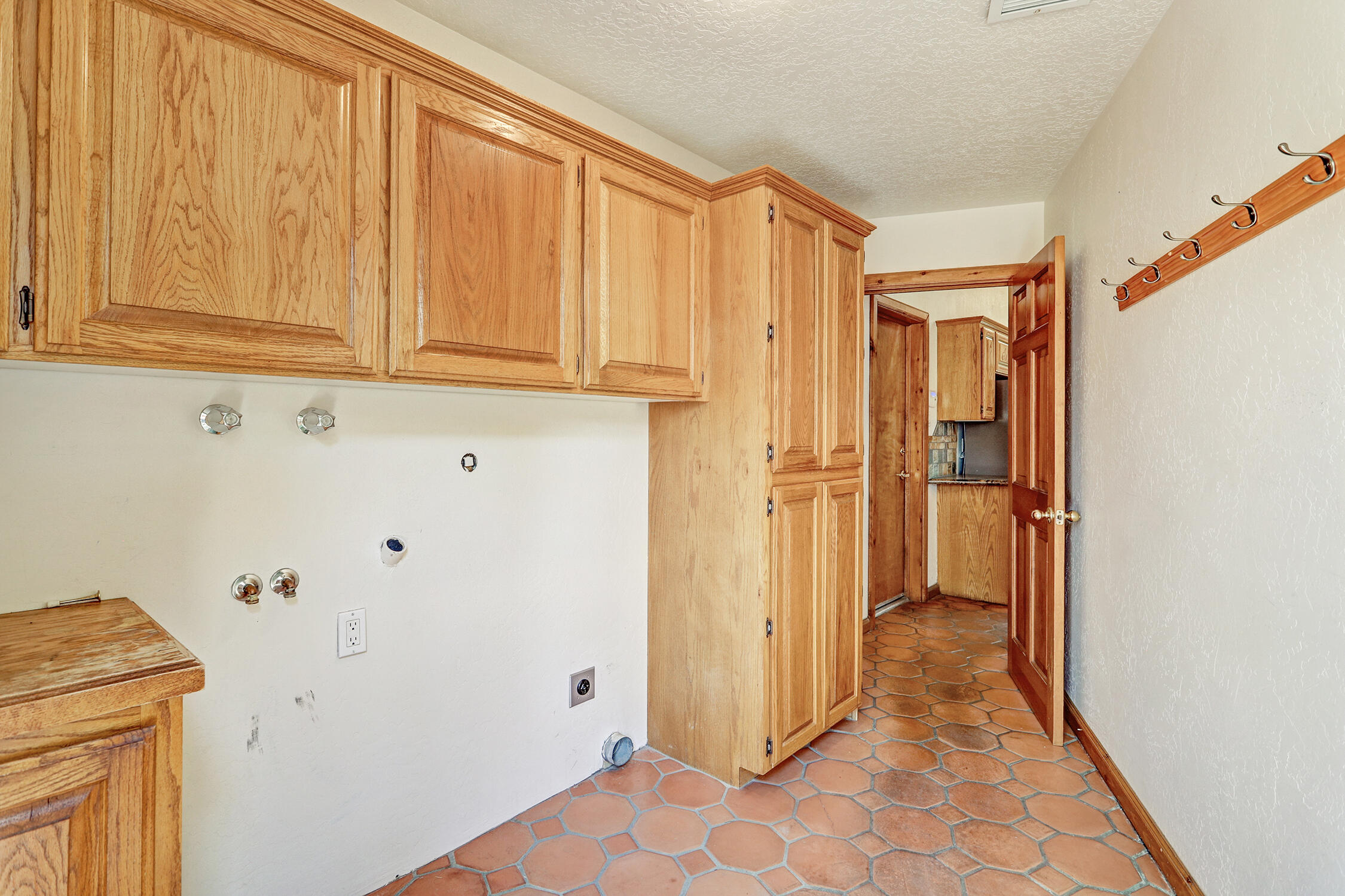 Photo 17 — 2109 Ryan Place NW