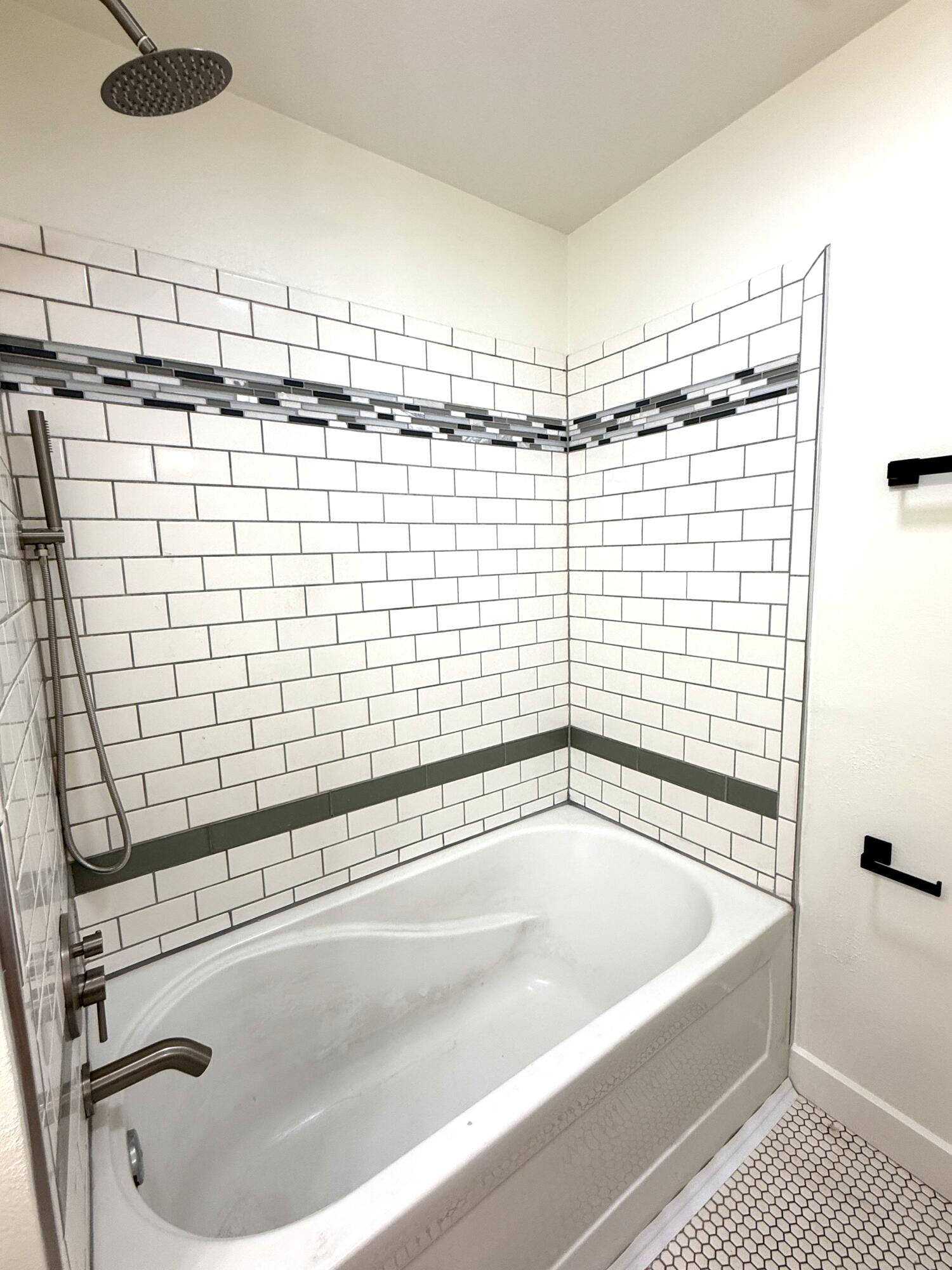 Photo 2 — 6404 Rogers Avenue NE
