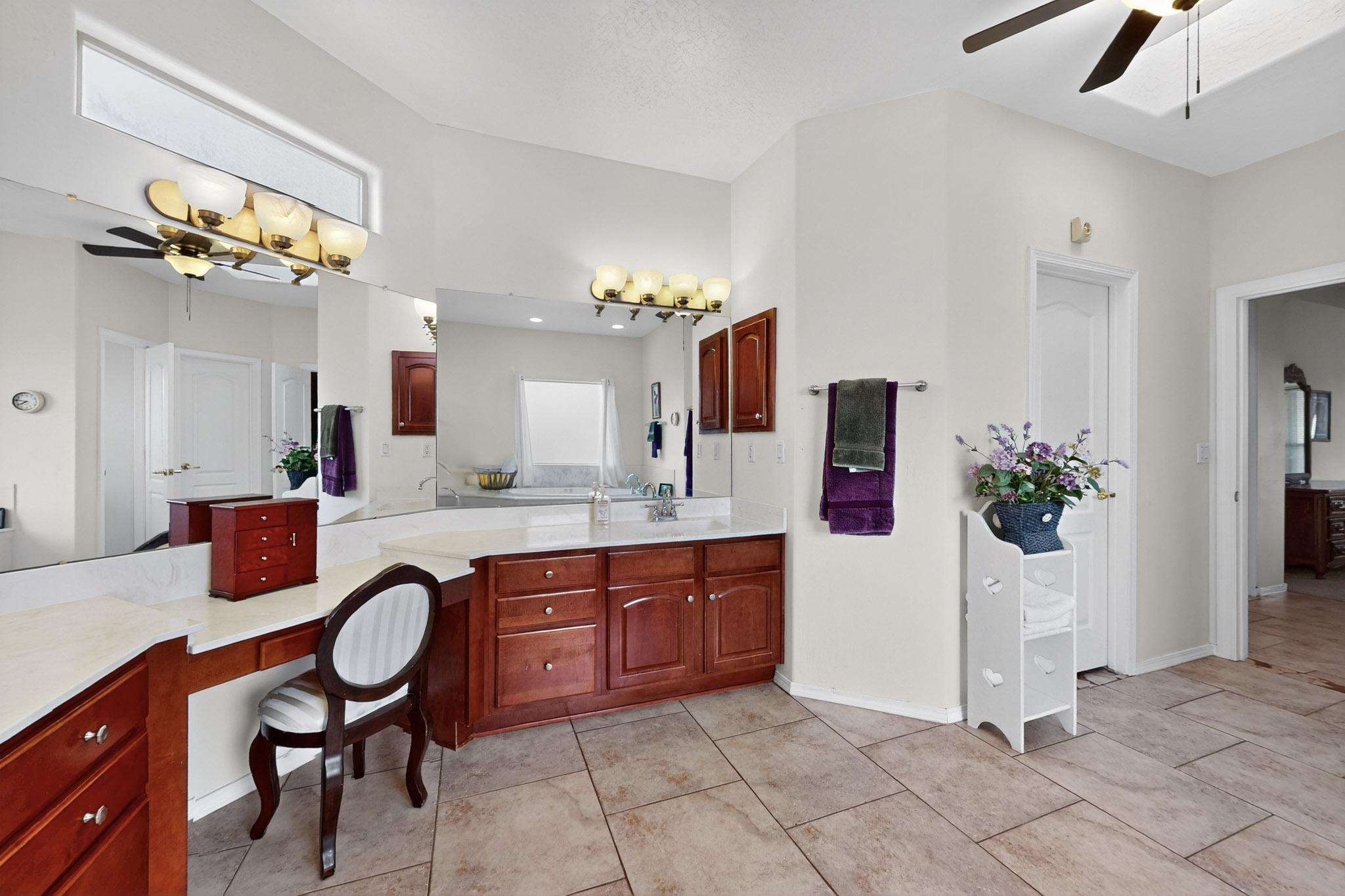 Photo 4 — 4013 Huron Drive NE