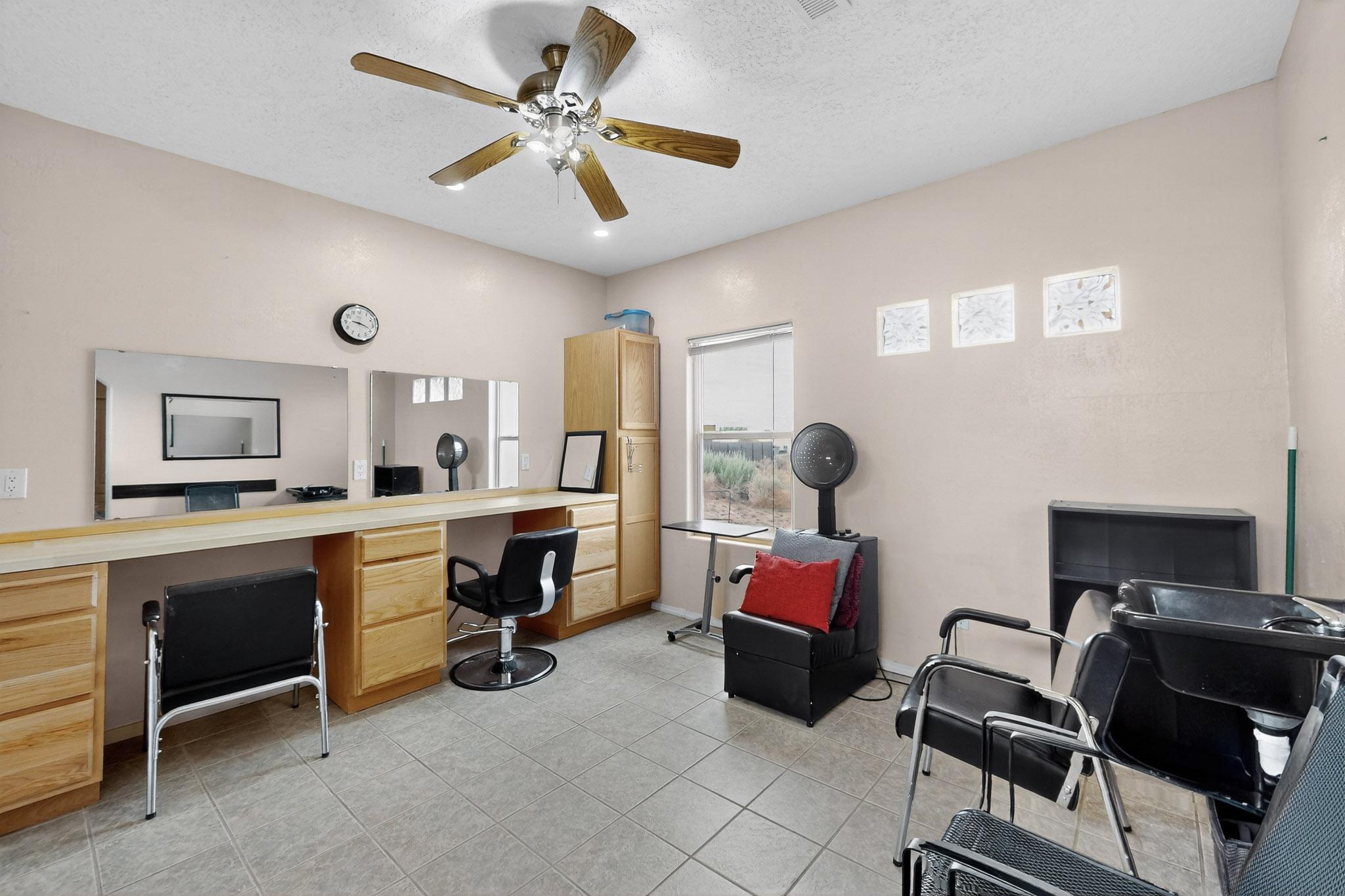 Photo 14 — 4013 Huron Drive NE