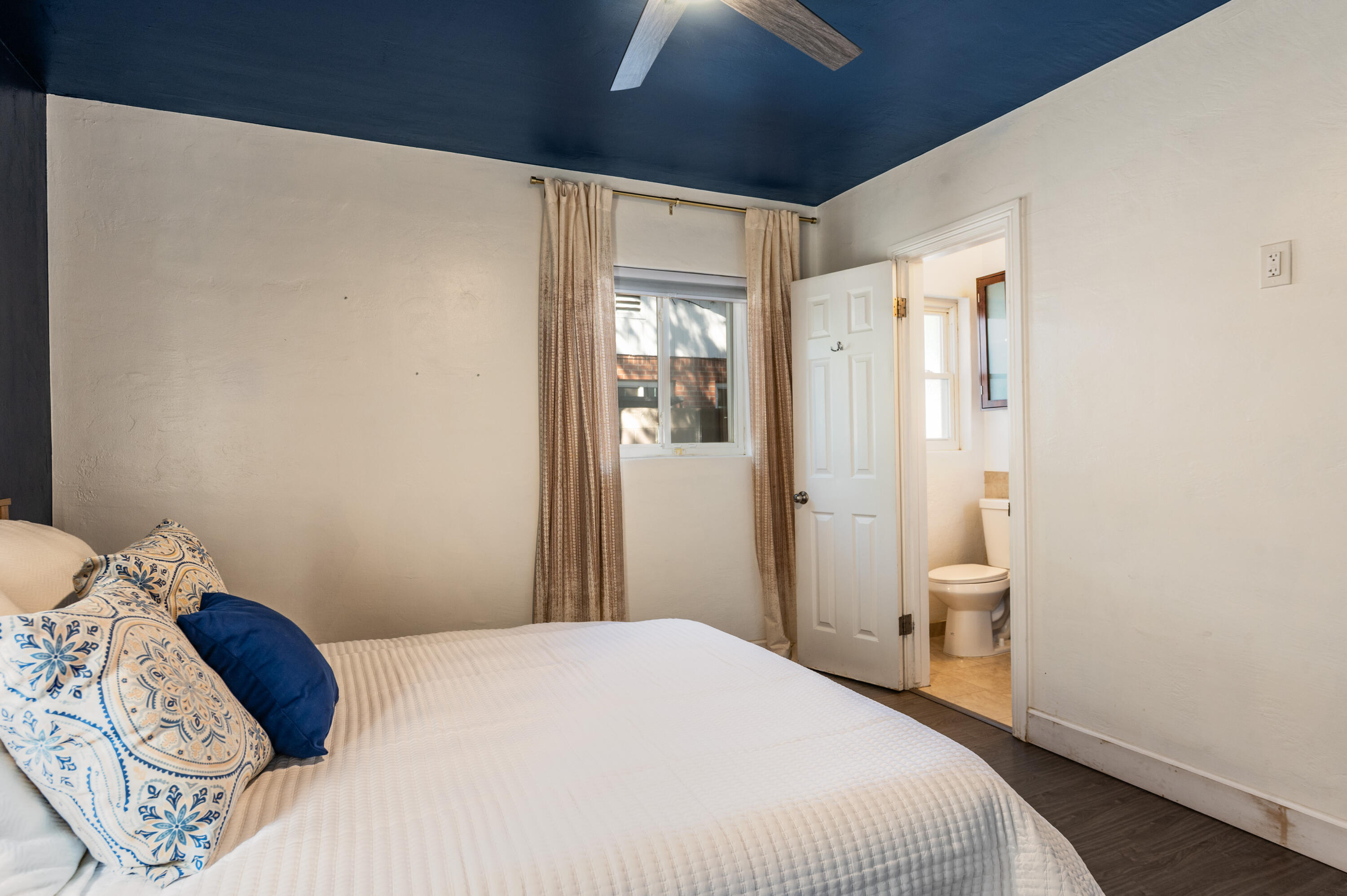 Photo 6 — 2825 Texas Street NE
