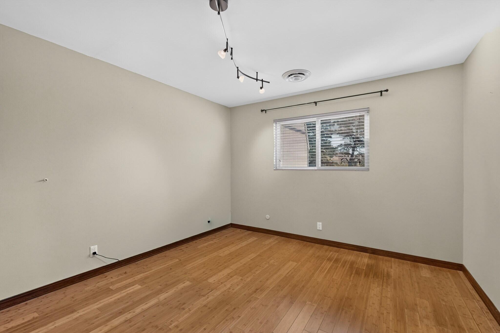 Photo 10 — 3016 El Marta Court NE