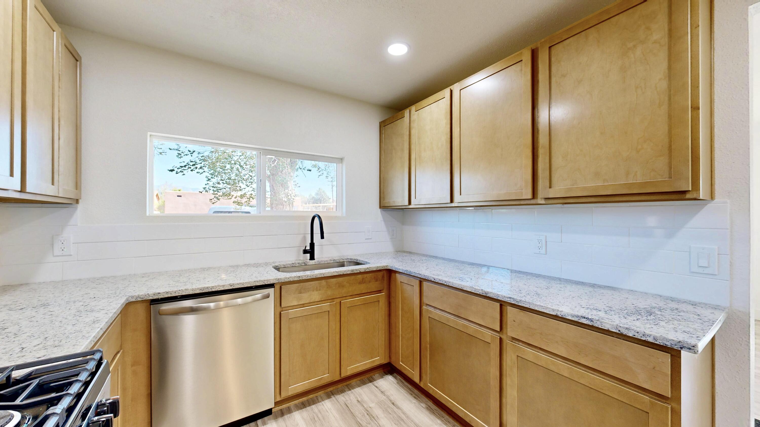 Photo 10 — 2619 Morningside Drive NE