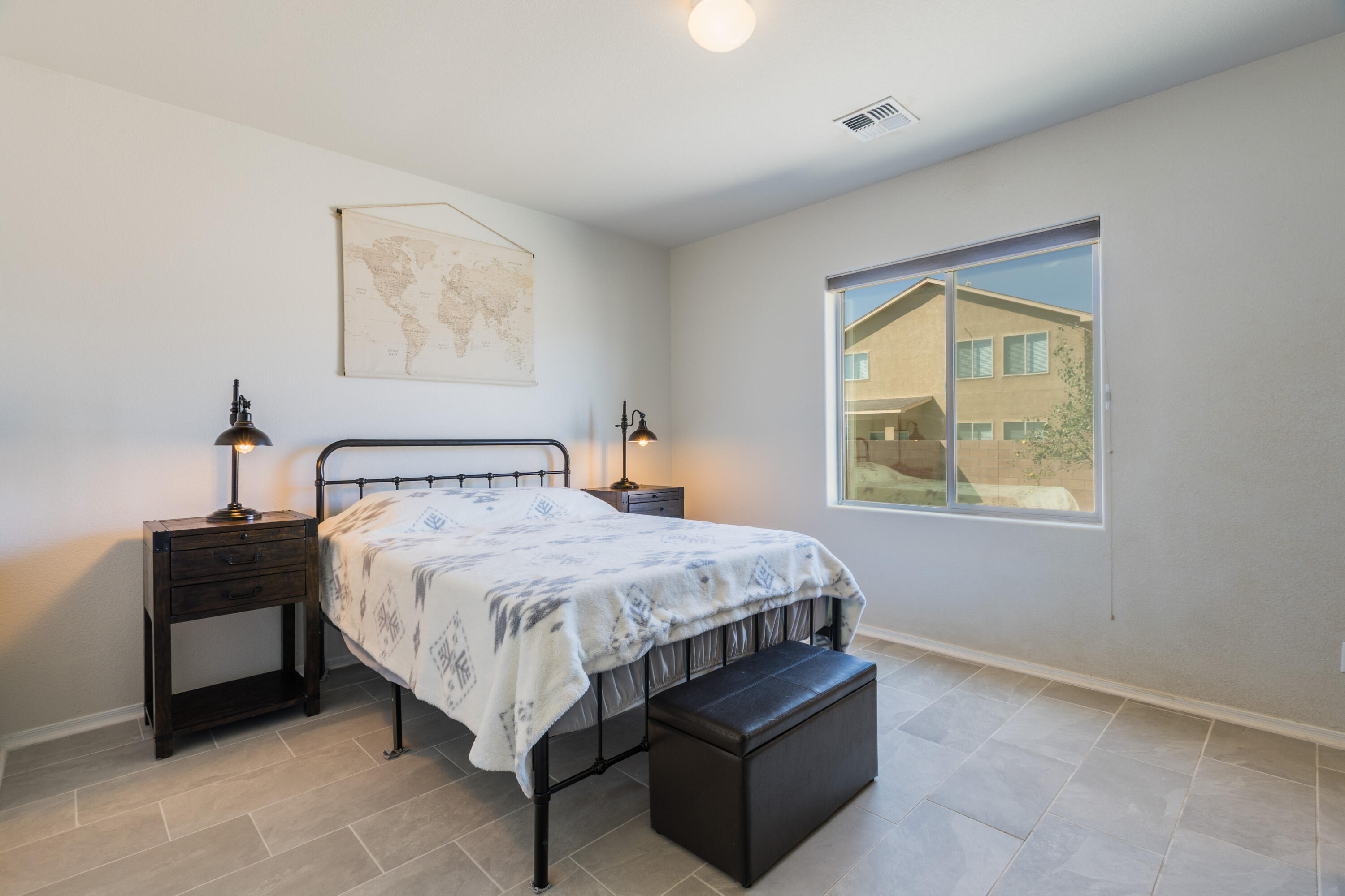 Photo 10 — 10919 Topacio Street NW