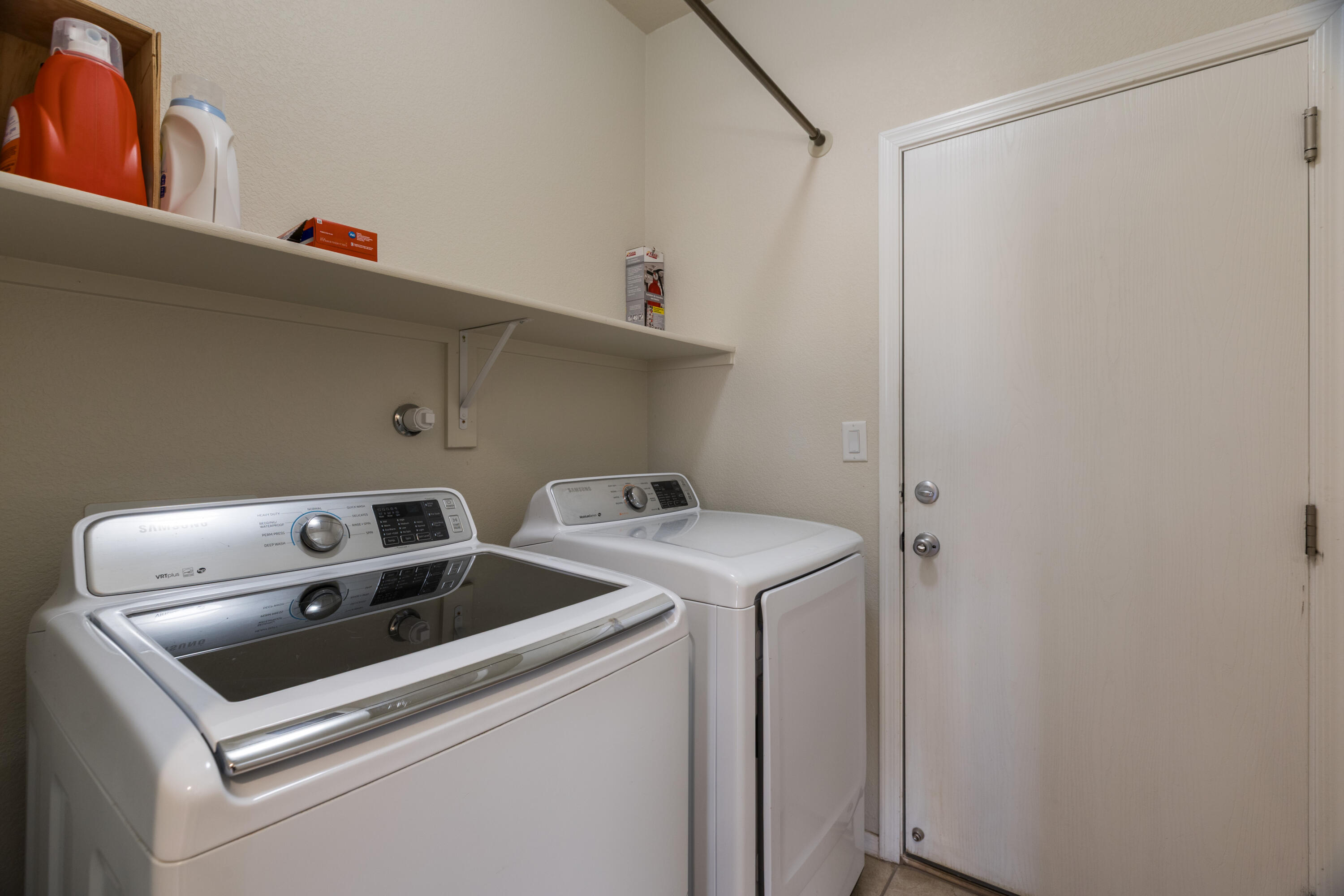 Photo 19 — 10919 Topacio Street NW