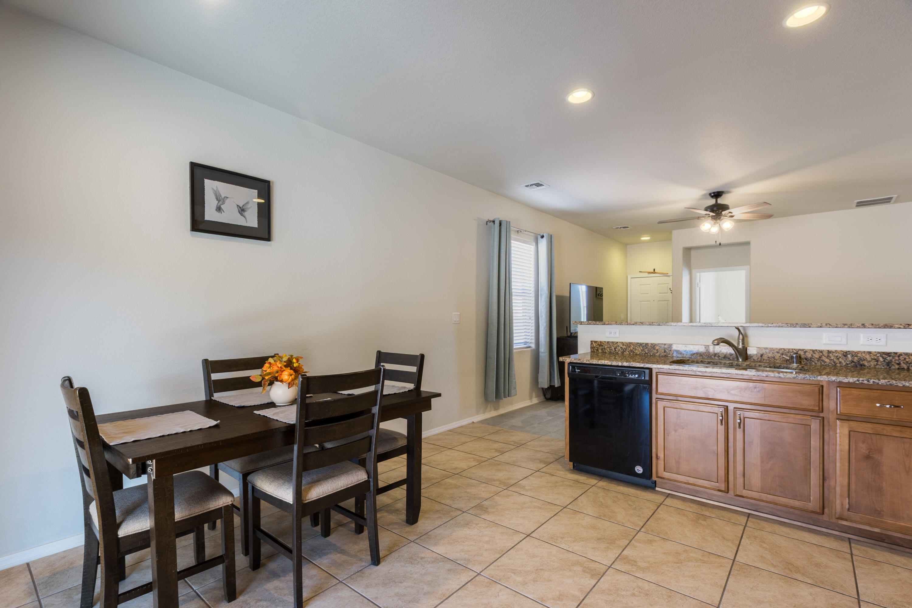 Photo 7 — 10919 Topacio Street NW