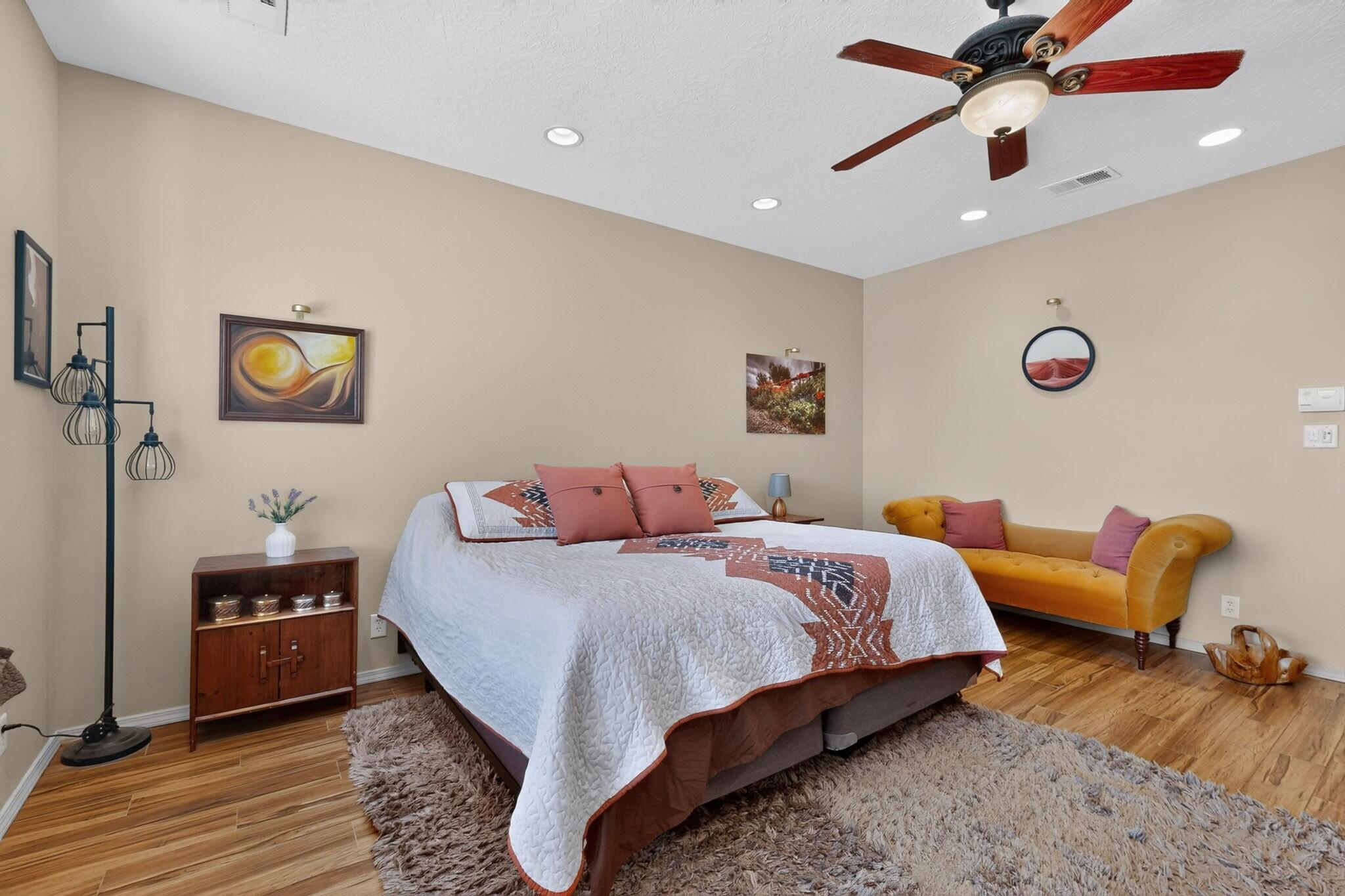Photo 3 — 416 7th Street NE