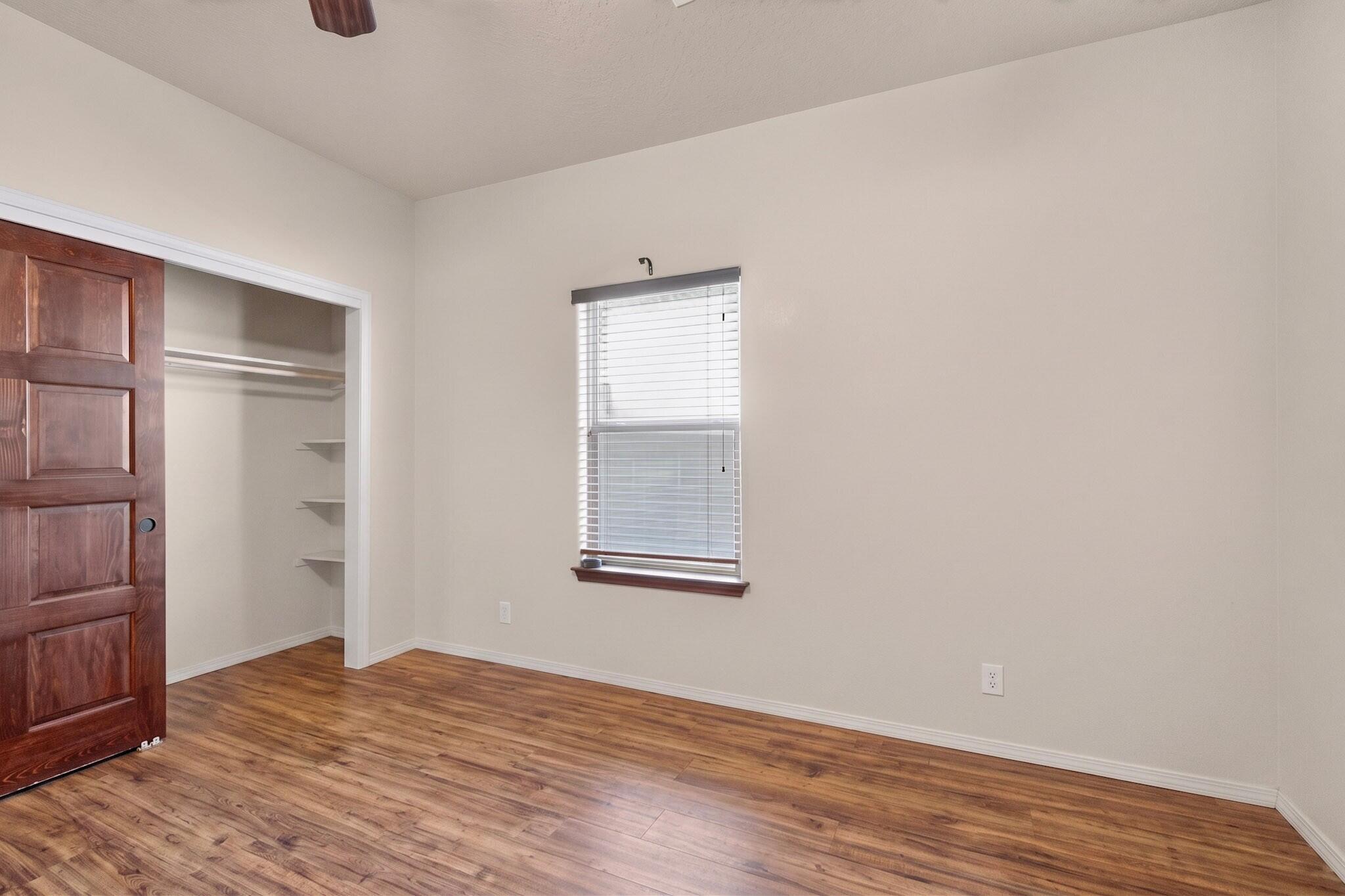 Photo 7 — 416 7th Street NE