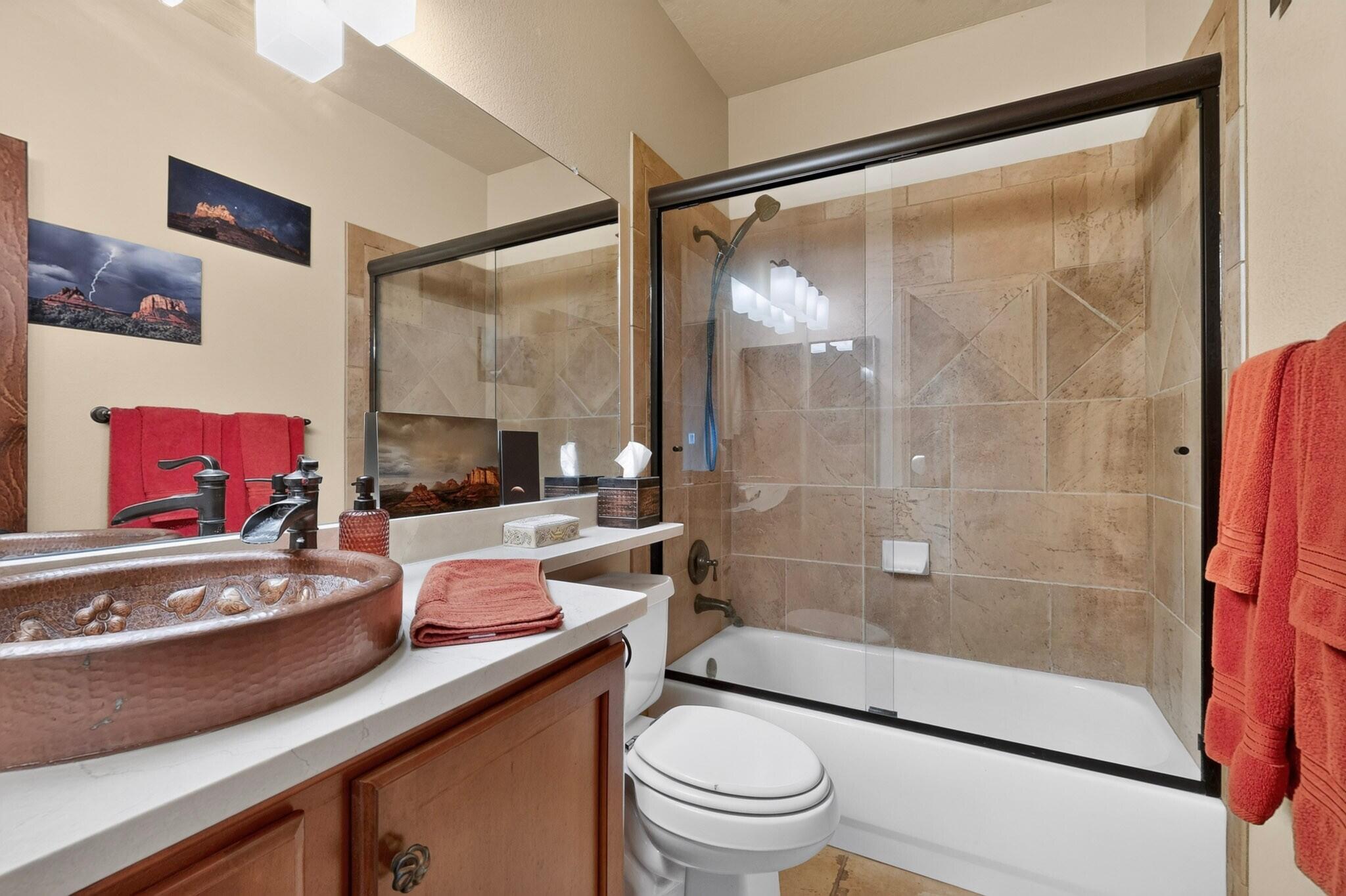 Photo 9 — 416 7th Street NE