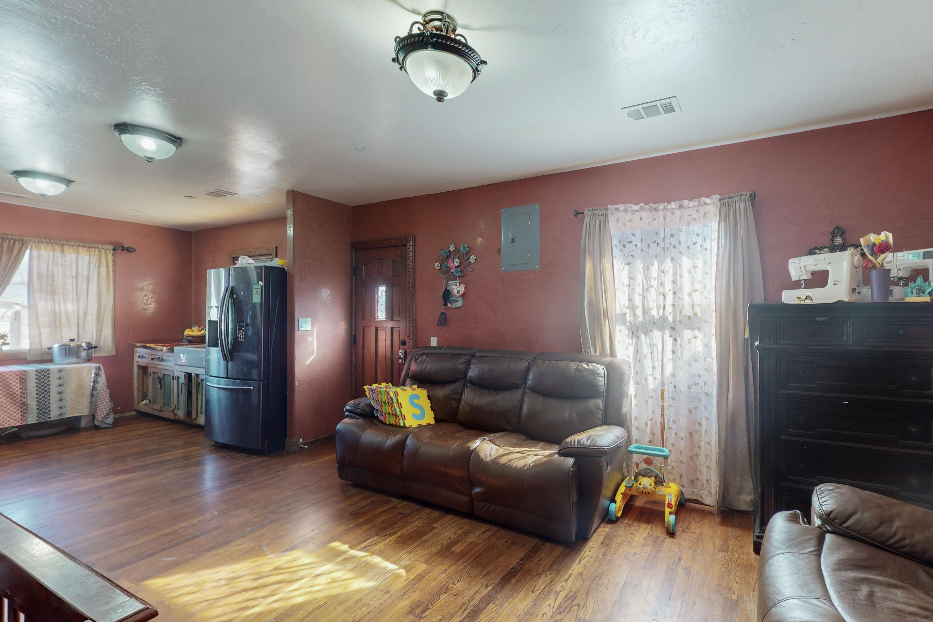 Photo 5 — 847 Gatewood Avenue SW