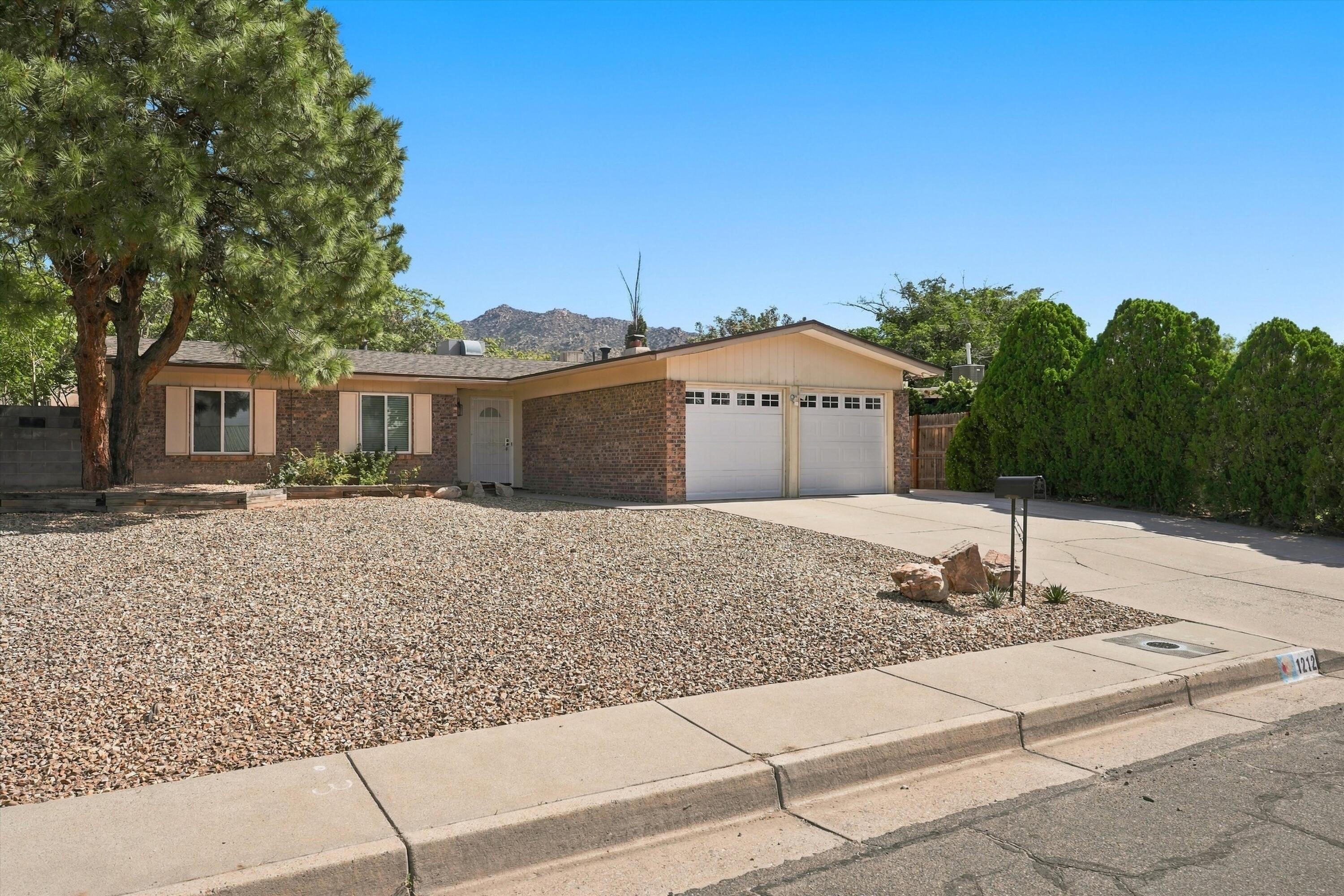 1212 Willys Knight Drive NE, Albuquerque, NM 87112