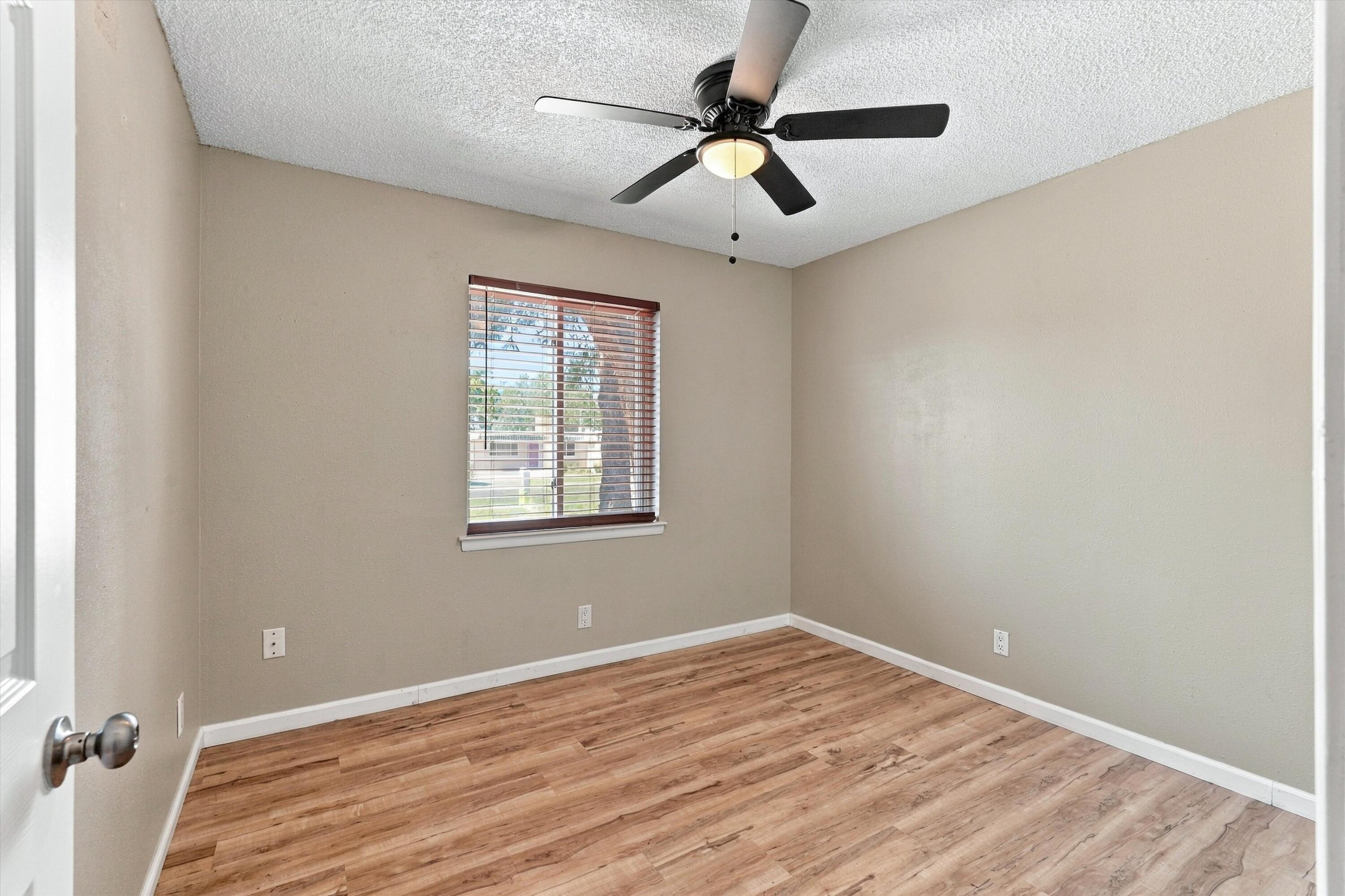 Photo 18 — 1212 Willys Knight Drive NE