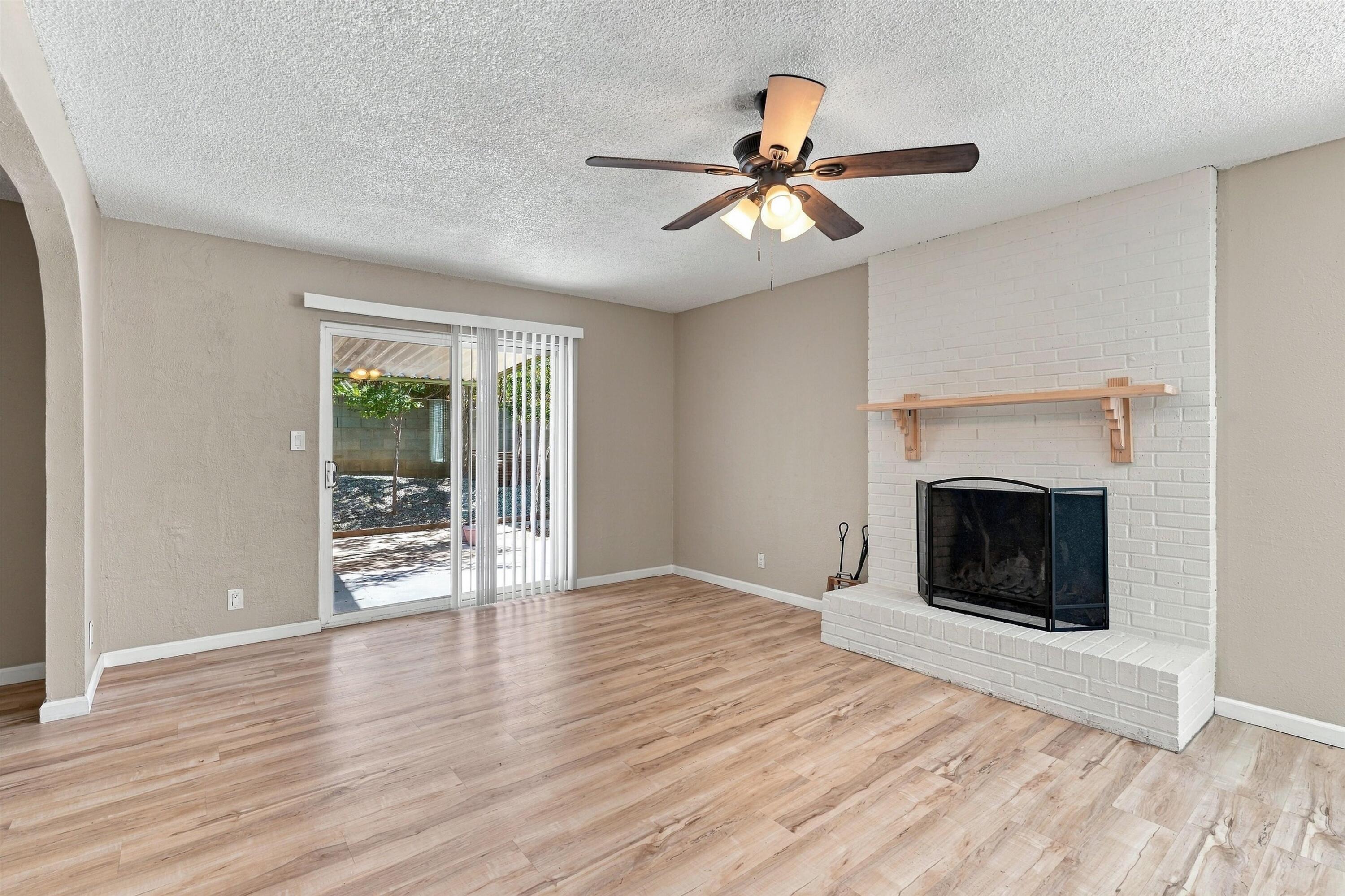 Photo 6 — 1212 Willys Knight Drive NE