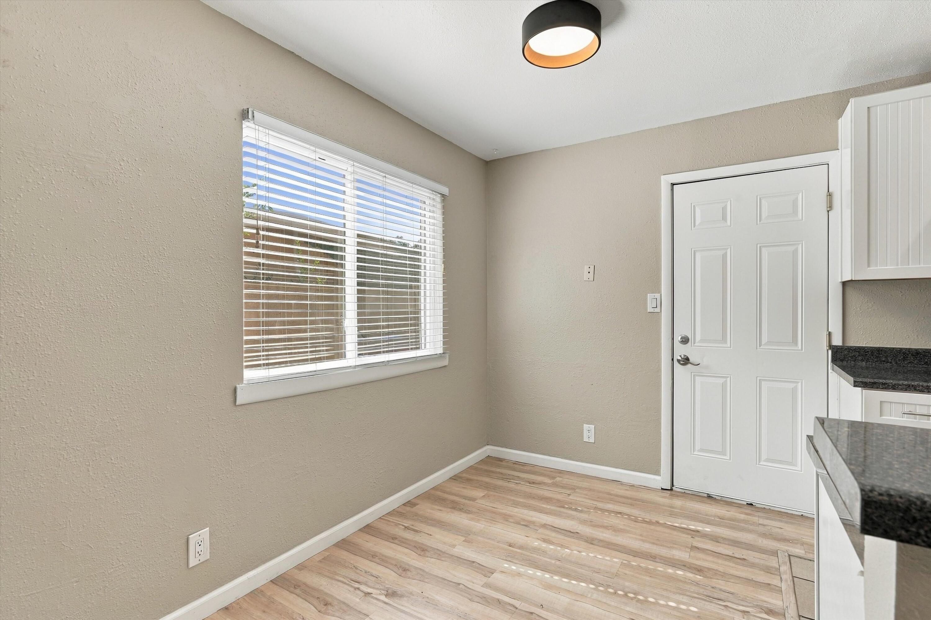 Photo 9 — 1212 Willys Knight Drive NE