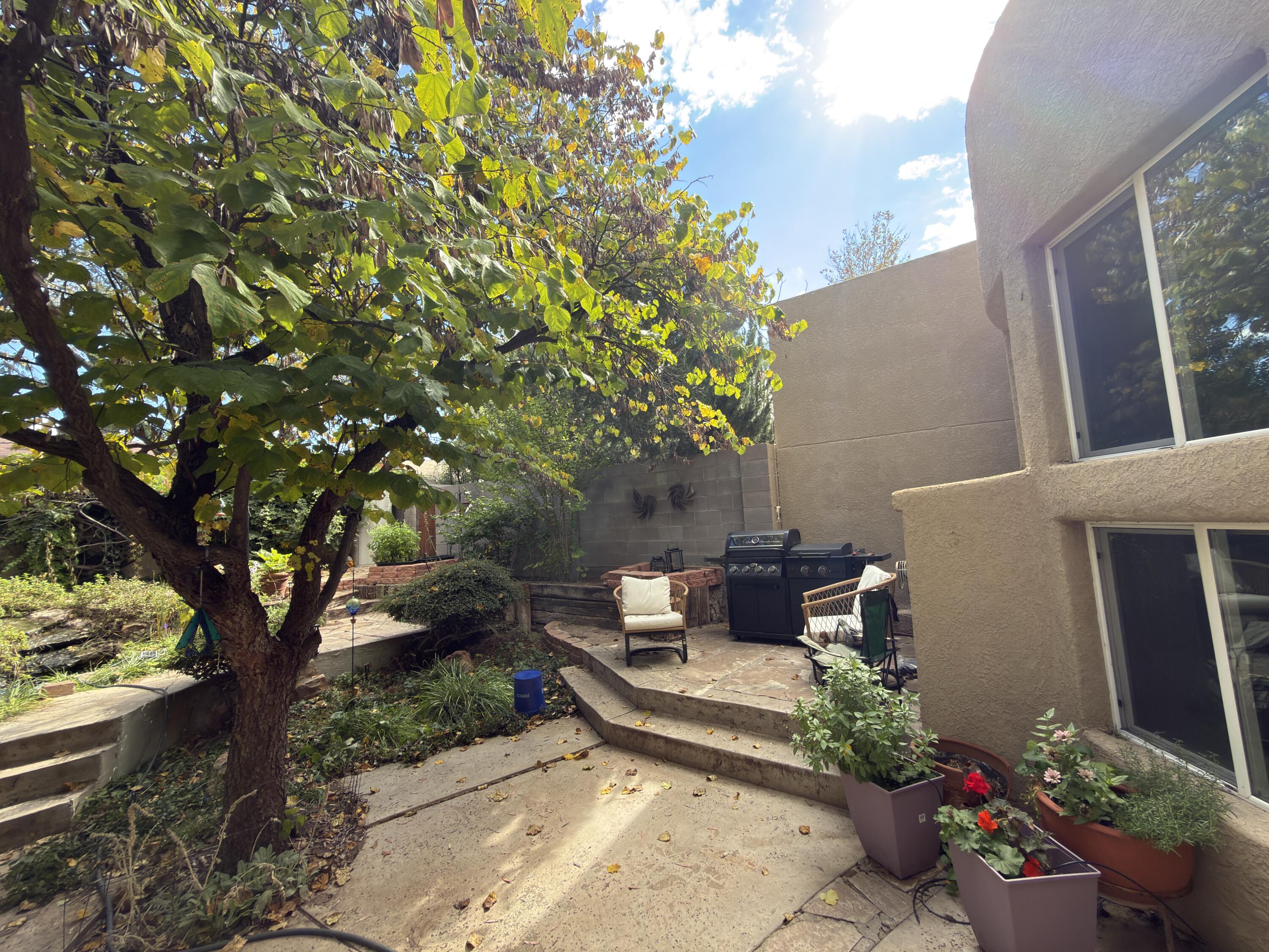 Photo 2 — 5536 Overlook Drive NE