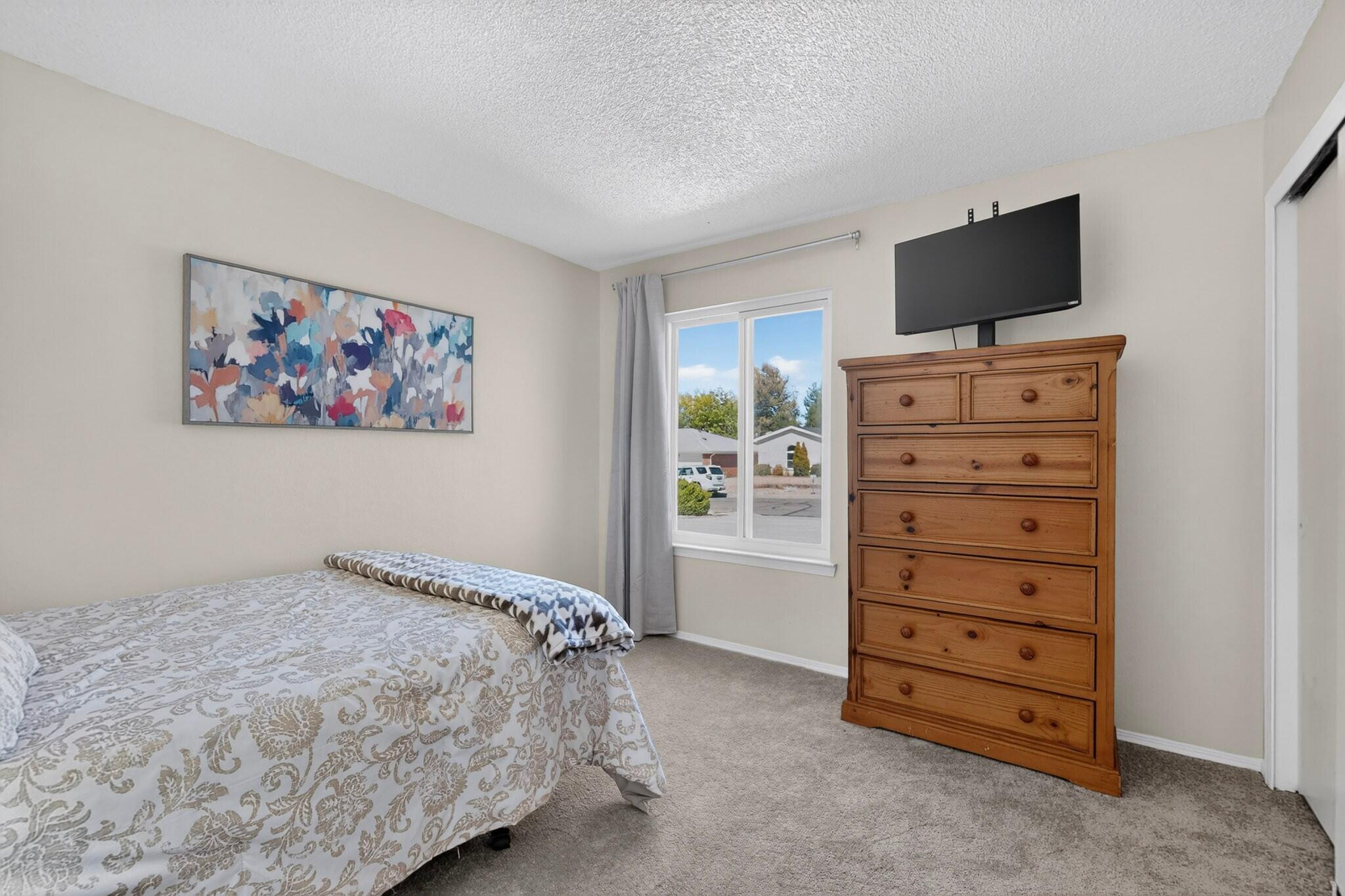 Photo 18 — 6612 Luella Anne Drive NE