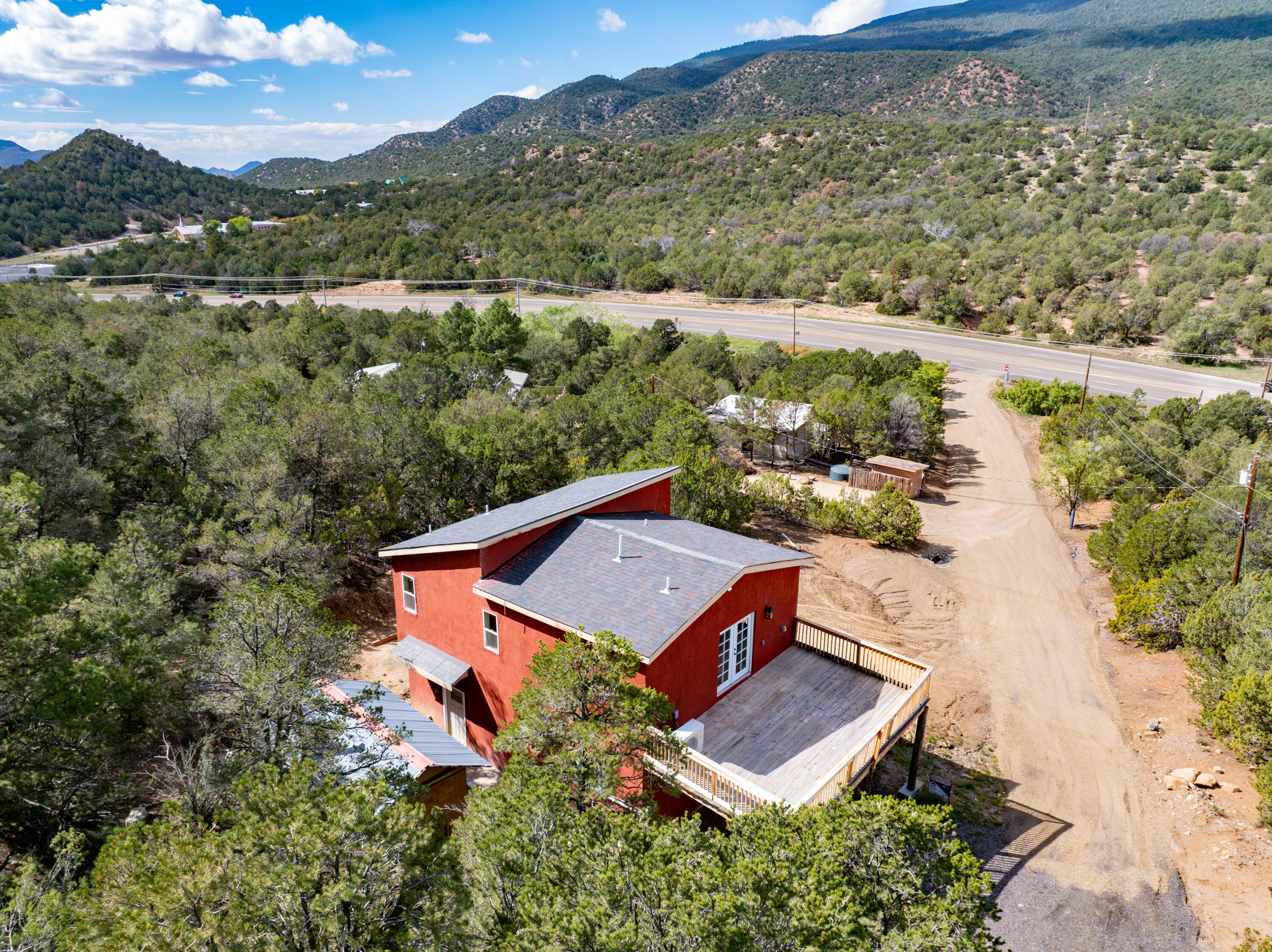 Photo 2 — 7 Shasta Court